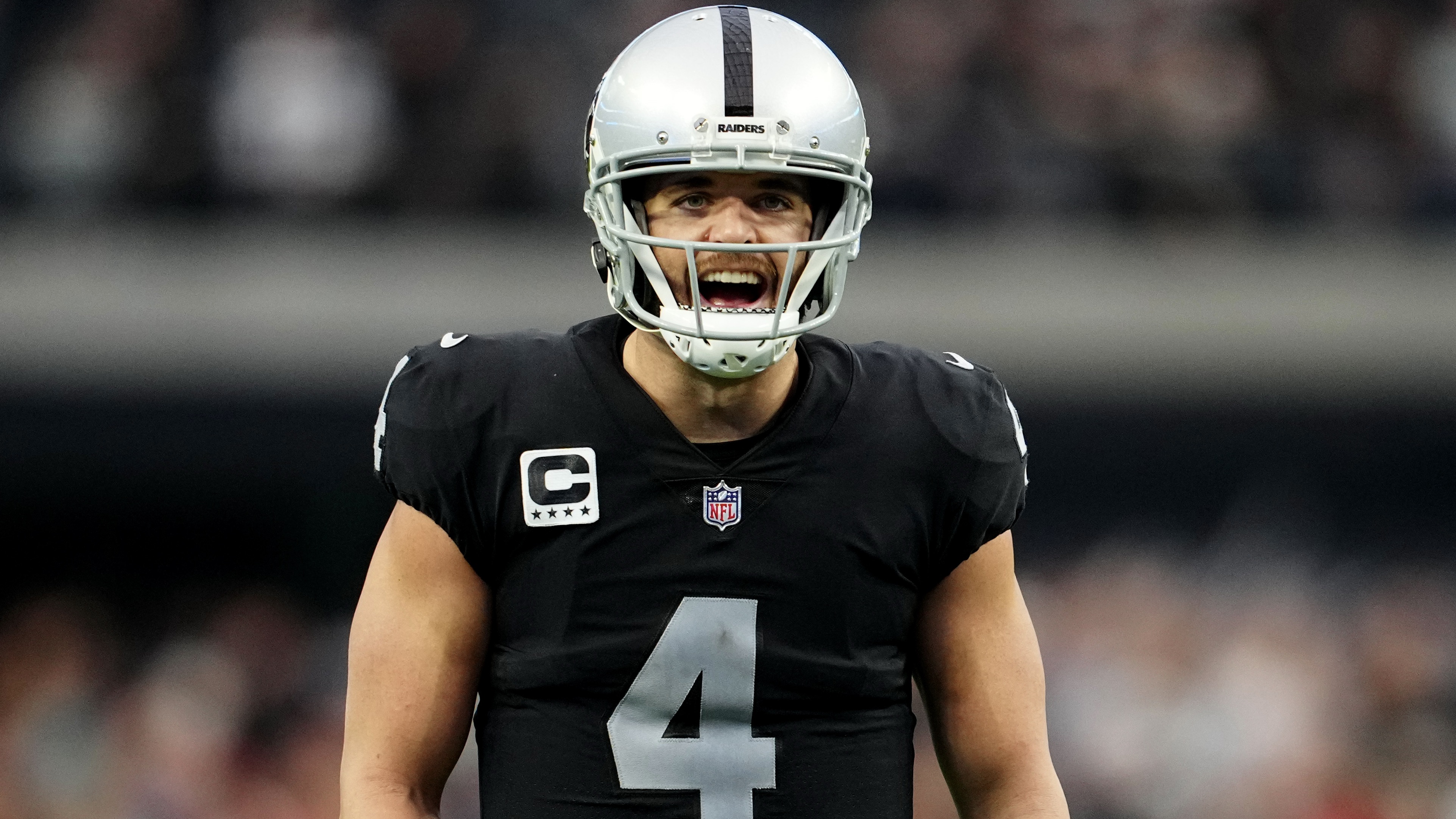 Derek Carr possible benching gets Raiders' Josh McDaniels take