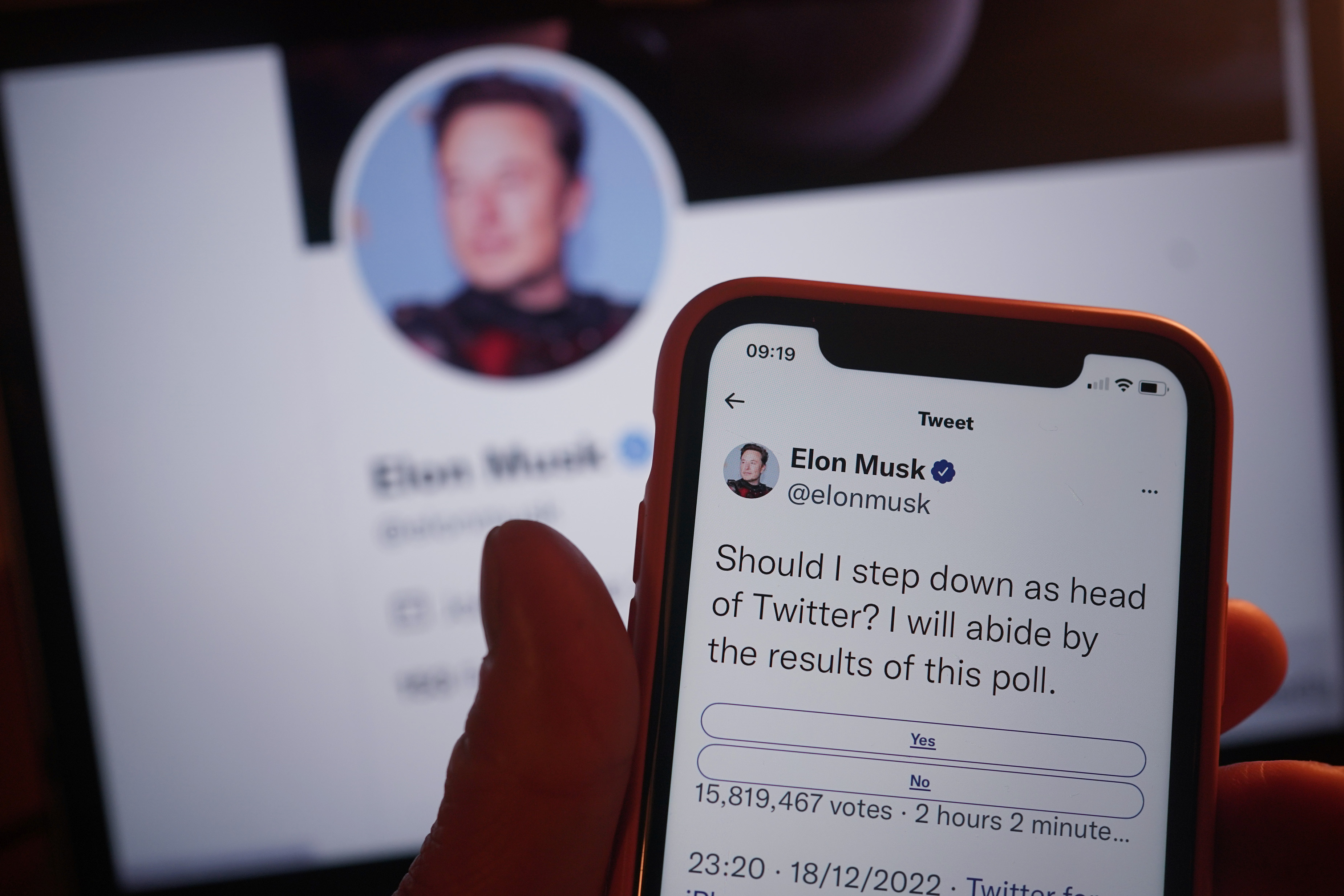 Elon Musk will find someone else to run Twitter, according to his poll