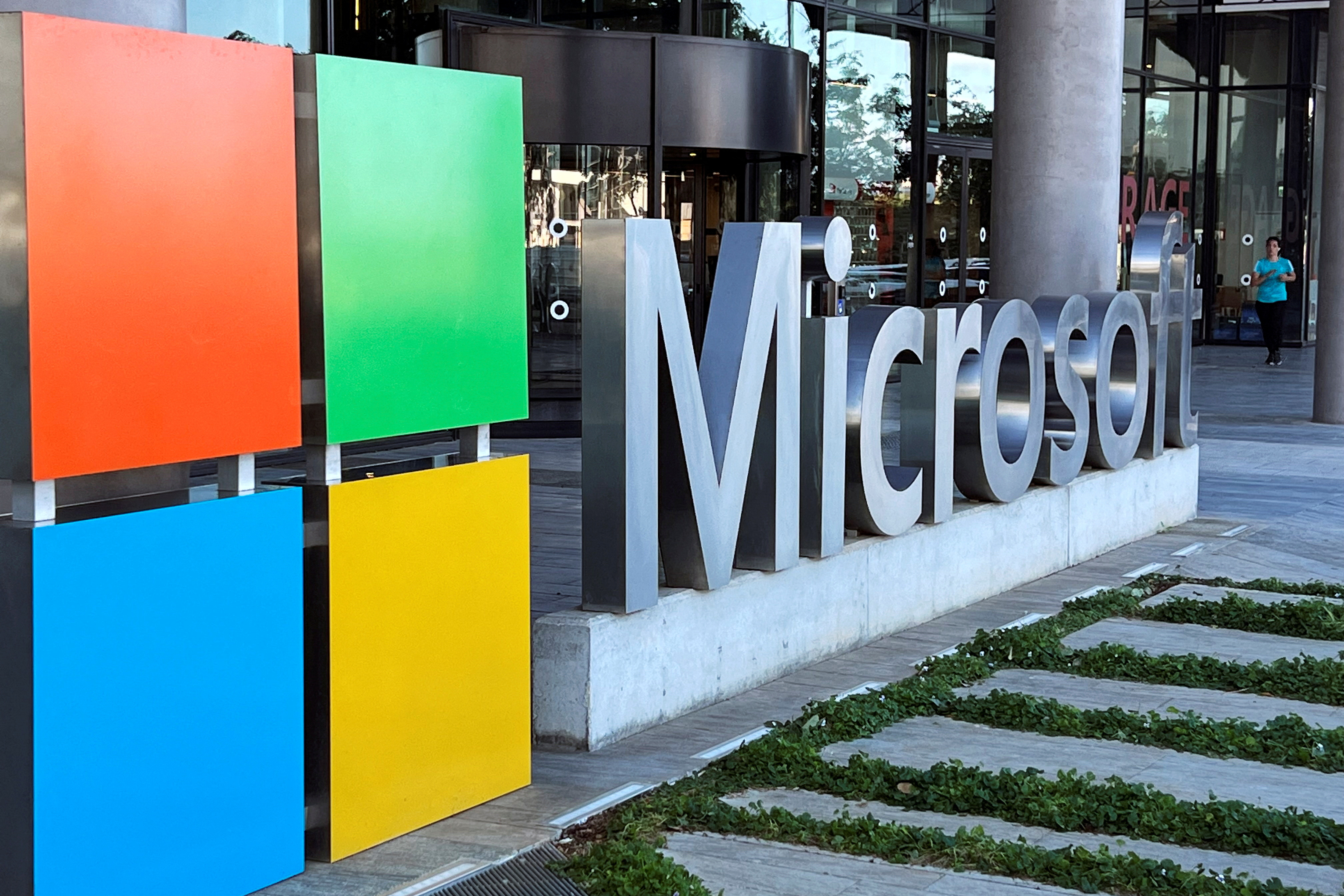 Microsoft meldet einen Umsatz von 52,7 Milliarden US-Dollar im zweiten Quartal und plant, 10.000 Mitarbeiter zu entlassen
