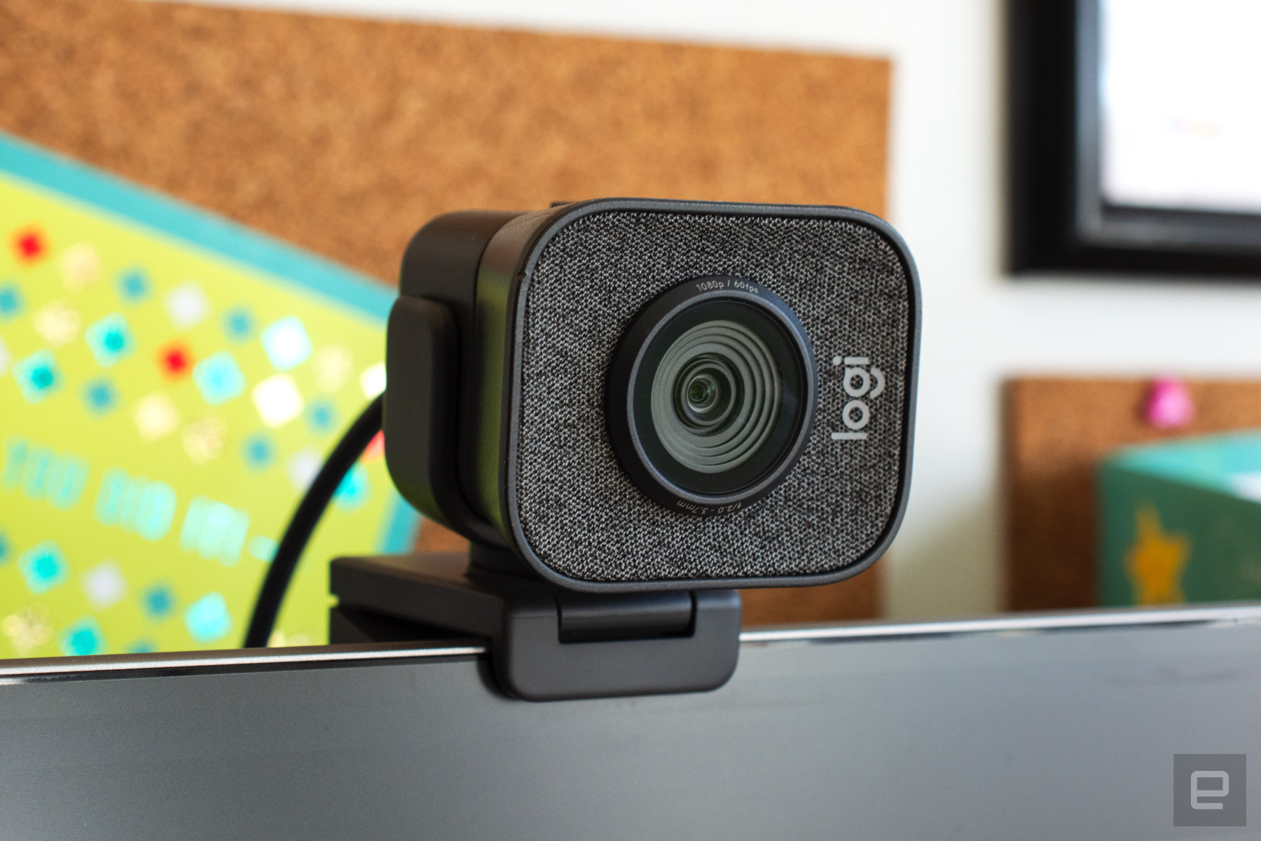 StreamCam من Logitech هو 100 دولار فقط في Amazon و Best Buy