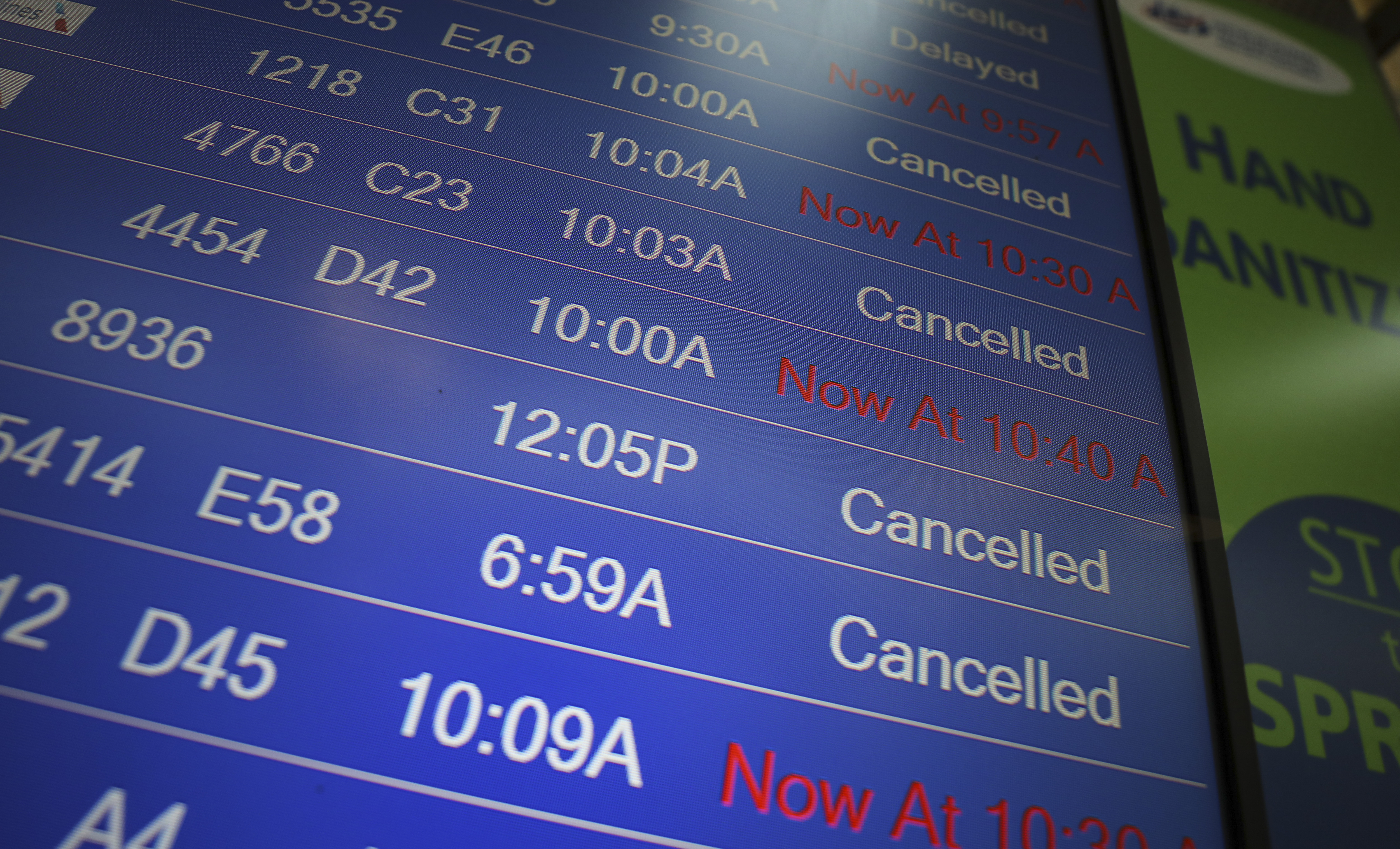 The FAA grounded all US flights because contractors
mistakenly deleted files