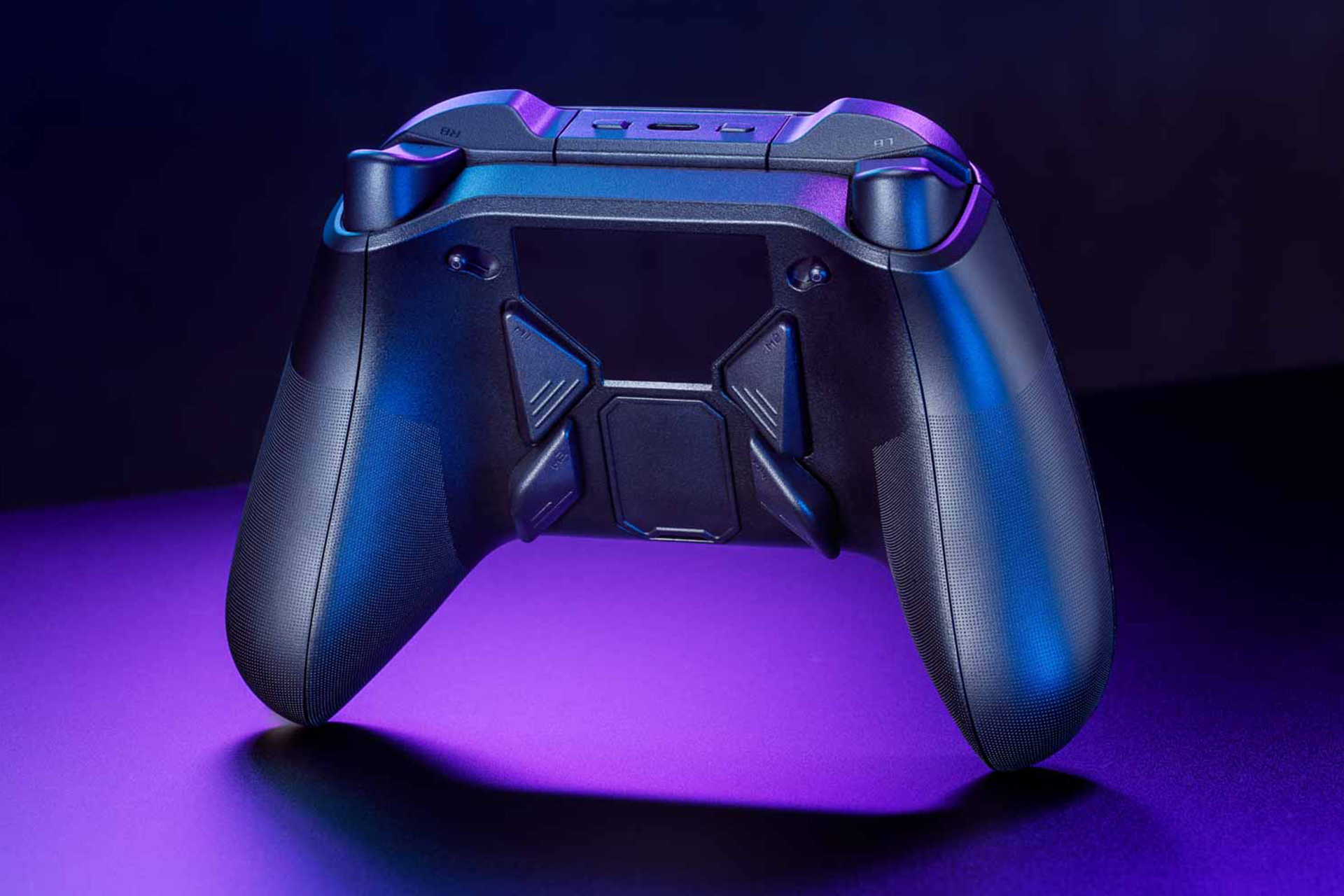 ASUS' new Xbox controller has a tiny, customizable OLED display