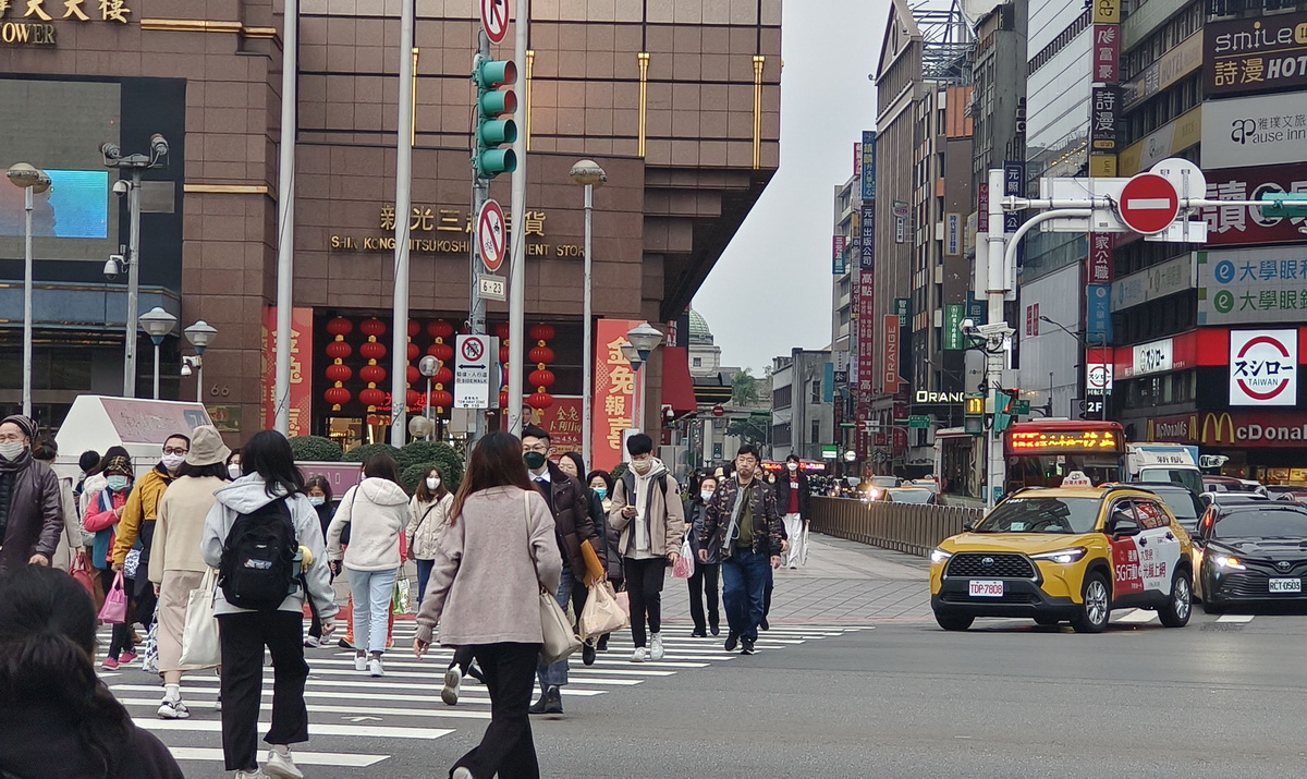 圖／台灣交通挨批「行人地獄」！但你贊成禮讓行人政策嗎？