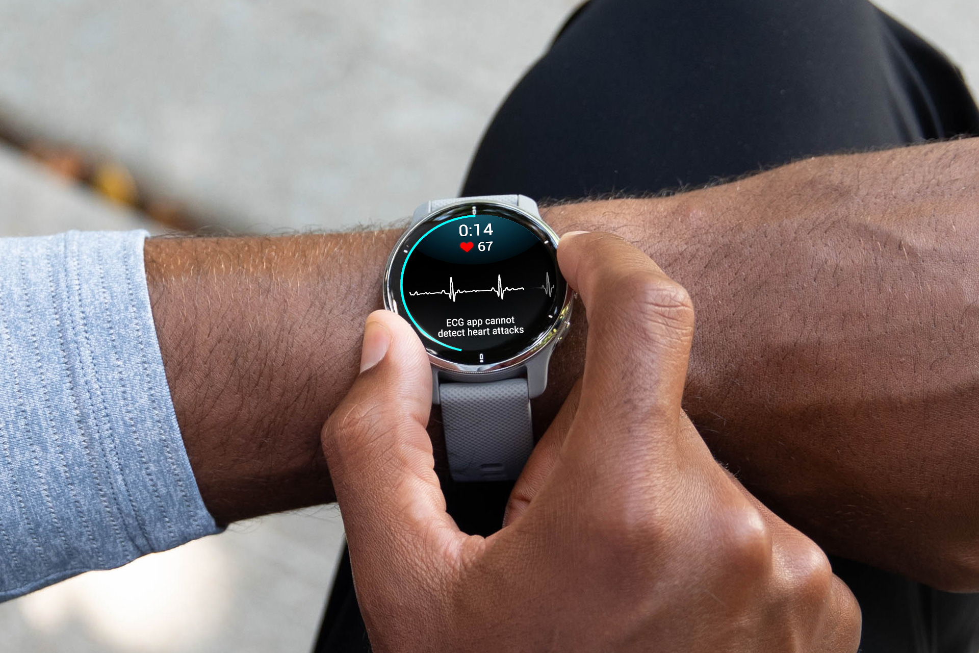 تطلق Garmin تطبيق ECG ، لكنه متاح فقط على ساعة ذكية واحدة