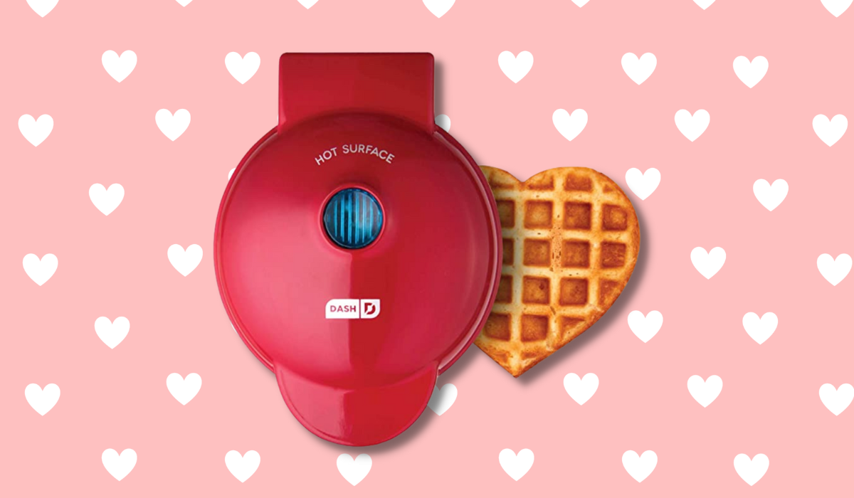 Dash Mini Heart Waffle Maker in Red