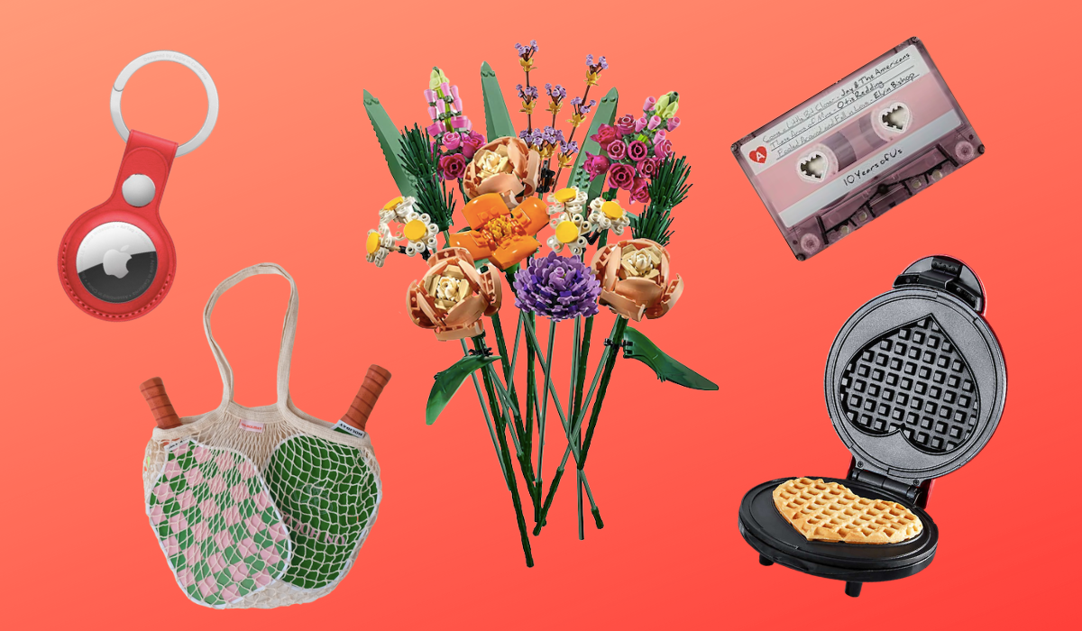 All things Valentine's Day! Men's, Women's, Décor, and more!