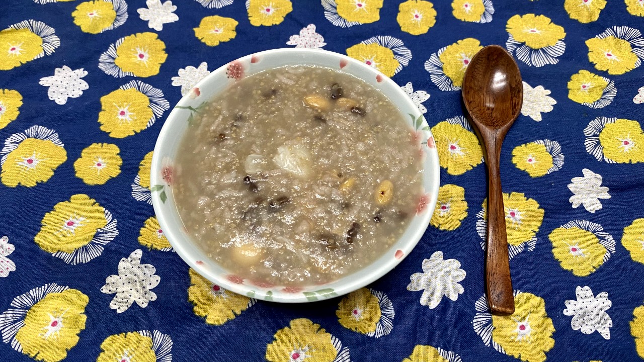 祛濕食譜│赤小豆蓮子粥  微甜祛濕易消化