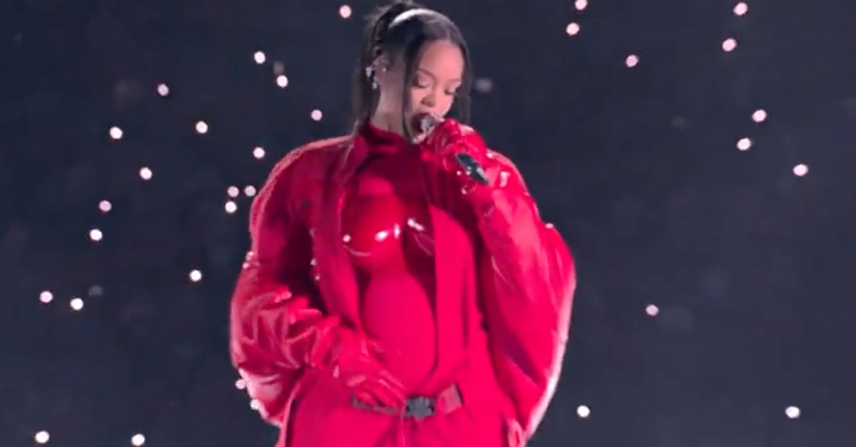 Review: Rihanna fumbled her Super Bowl halftime show, rushing