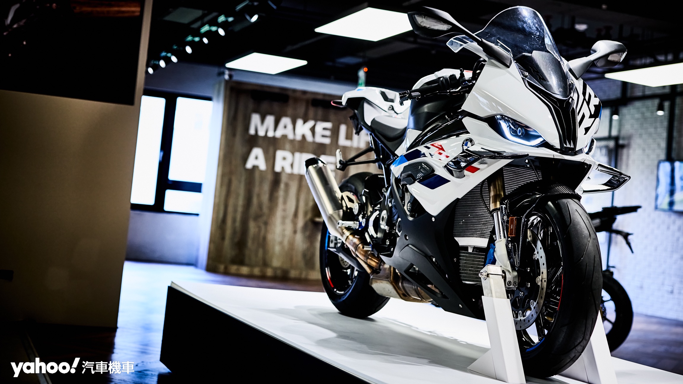 2023 BMW Motorrad S1000RR預賞！109.9萬元起體驗仿賽性能封頂之作！