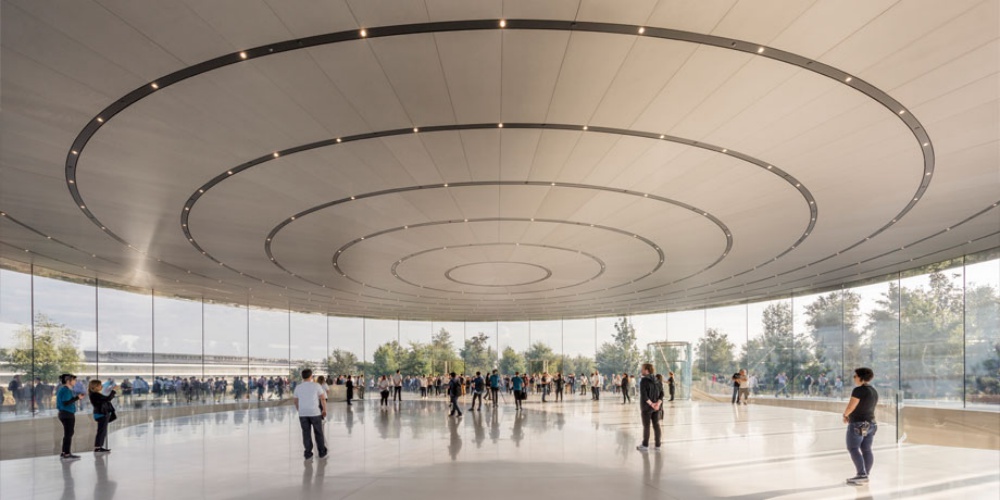 Report reveals that Apple has showcased its upcoming hybrid vision headset to 100 of its top executives internally.