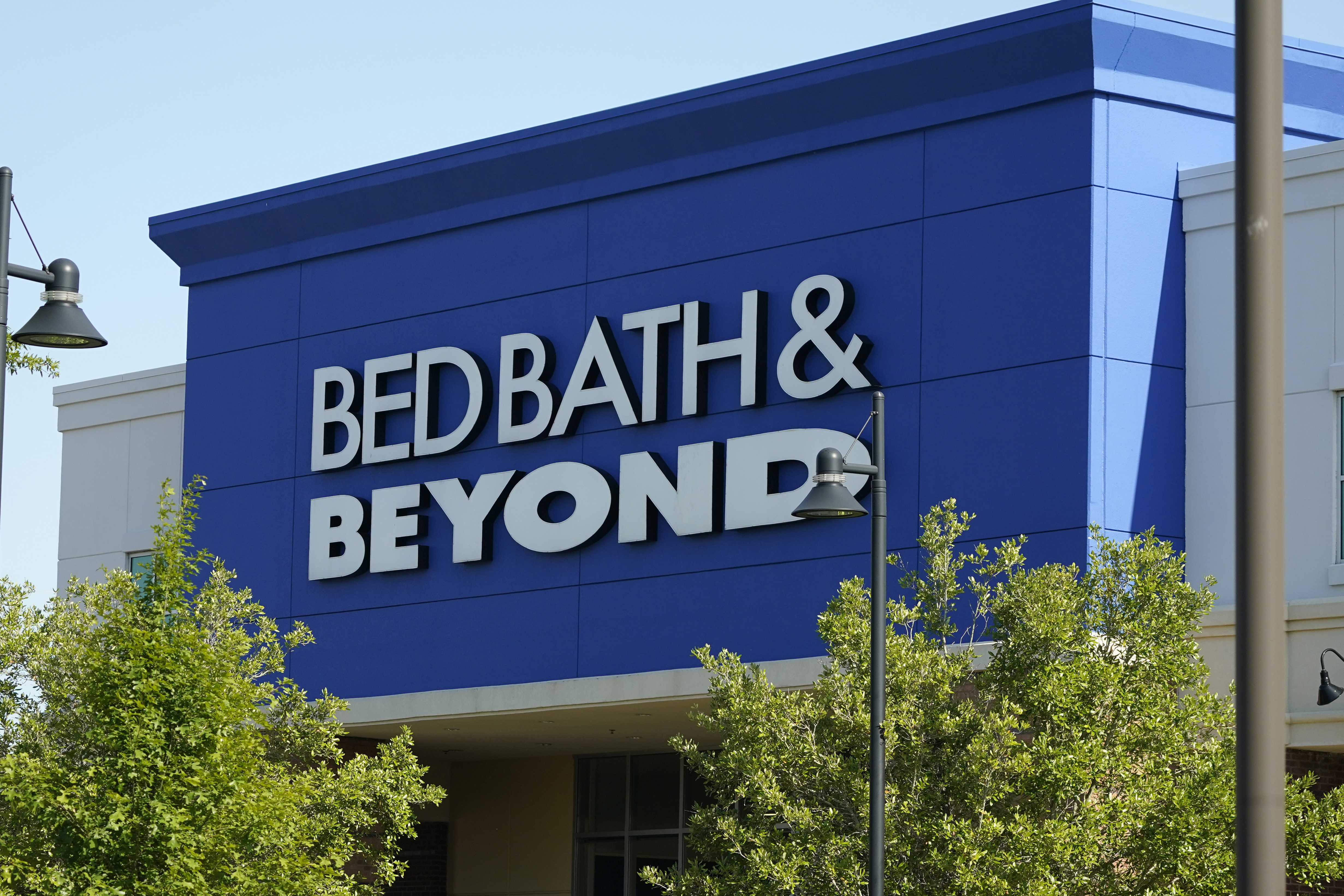How Bed Bath & Beyond is hedging its bankruptcy bet
