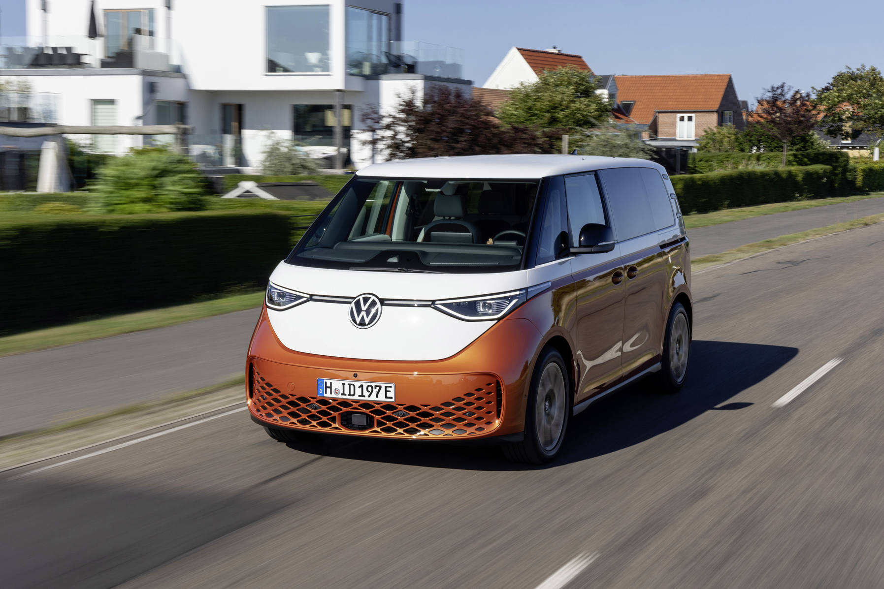 商用車Minivan的ID. Buzz以純電共用平台MEB創造平整開闊的空間與合適輕商務需求的動力表現。  圖片摘自：Volkswagen