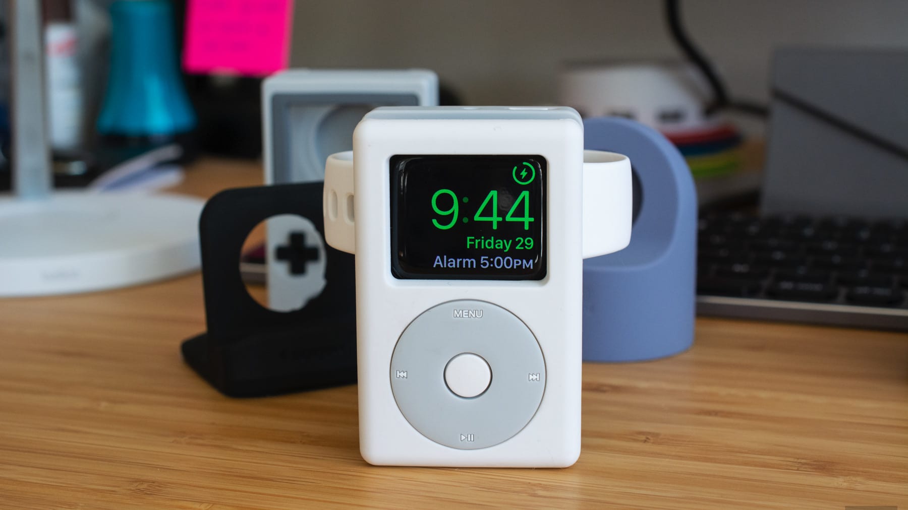 elago W6 Apple Watch Stand