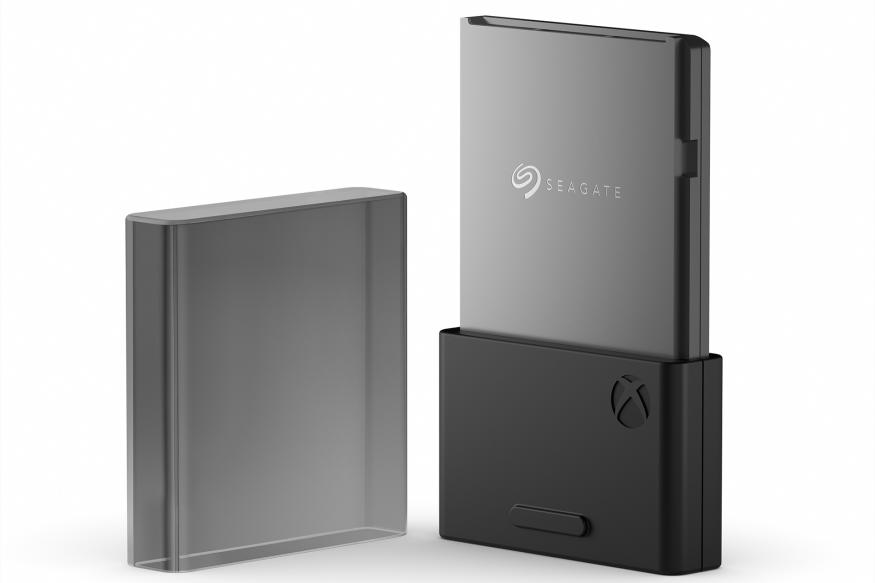 Microsoft Debuts Bigger X-Box Memory Unit