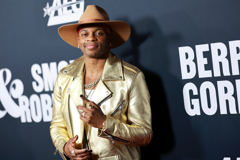 .Jimmie Allen apologizes for ‘humiliating’ estranged wife with ‘affair’ amid accusations of sexual assault