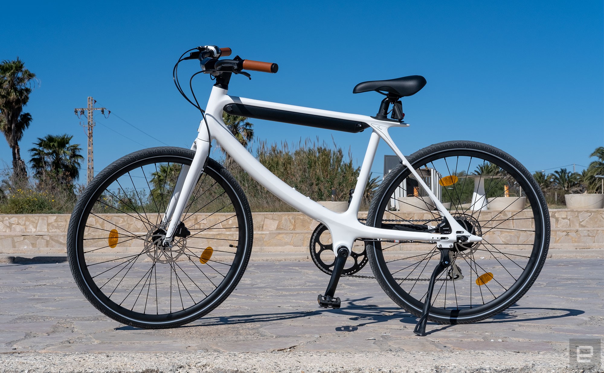 Urtopia's Chord e-bike pictured on a sunny promenade.