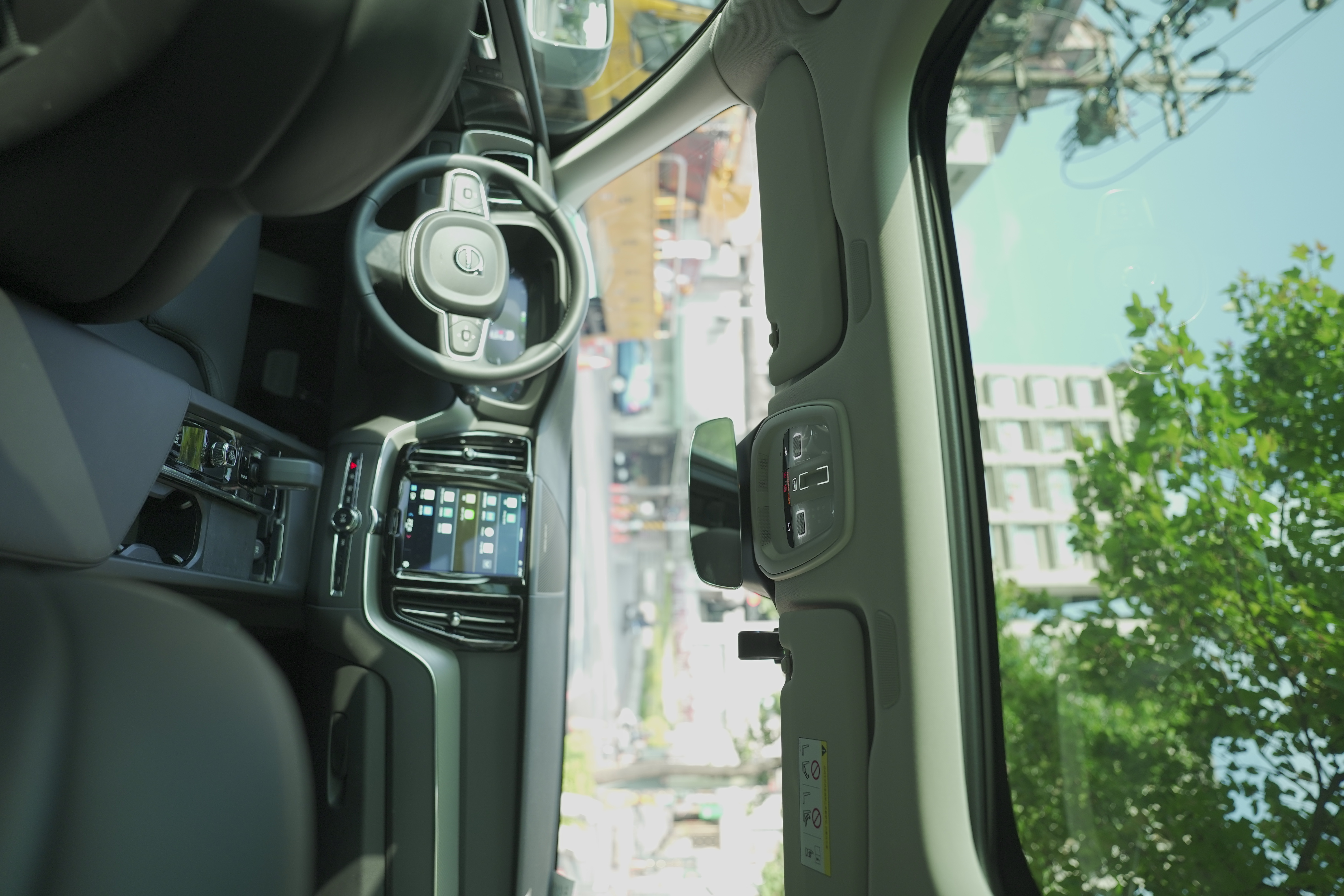 ▲XC60擁有舒適半自動輔助駕駛以及360度環景視角。