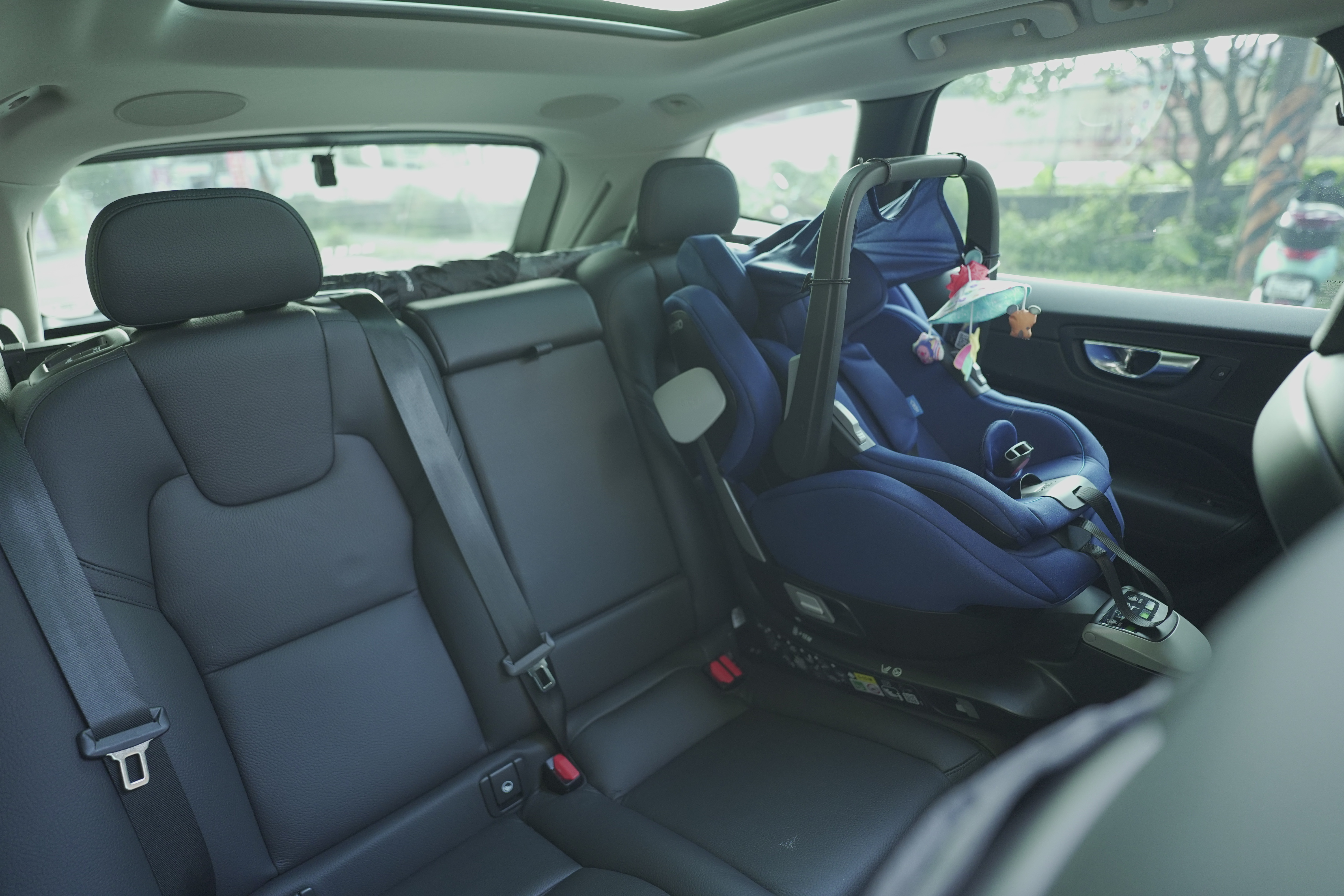【明星聊愛車】玉兔為兒子換Volvo XC60　看上後座寬敞舒適空間及「瑞典坦克」安全性！