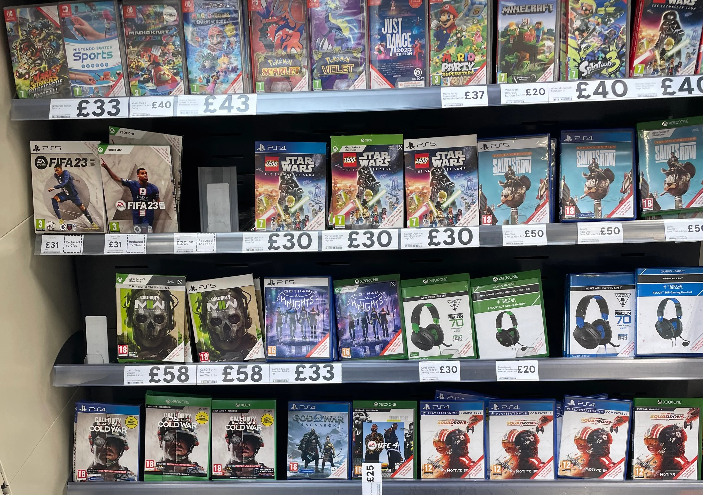 [閒聊]玩家都改買數位版？英國大型超市宣佈不賣