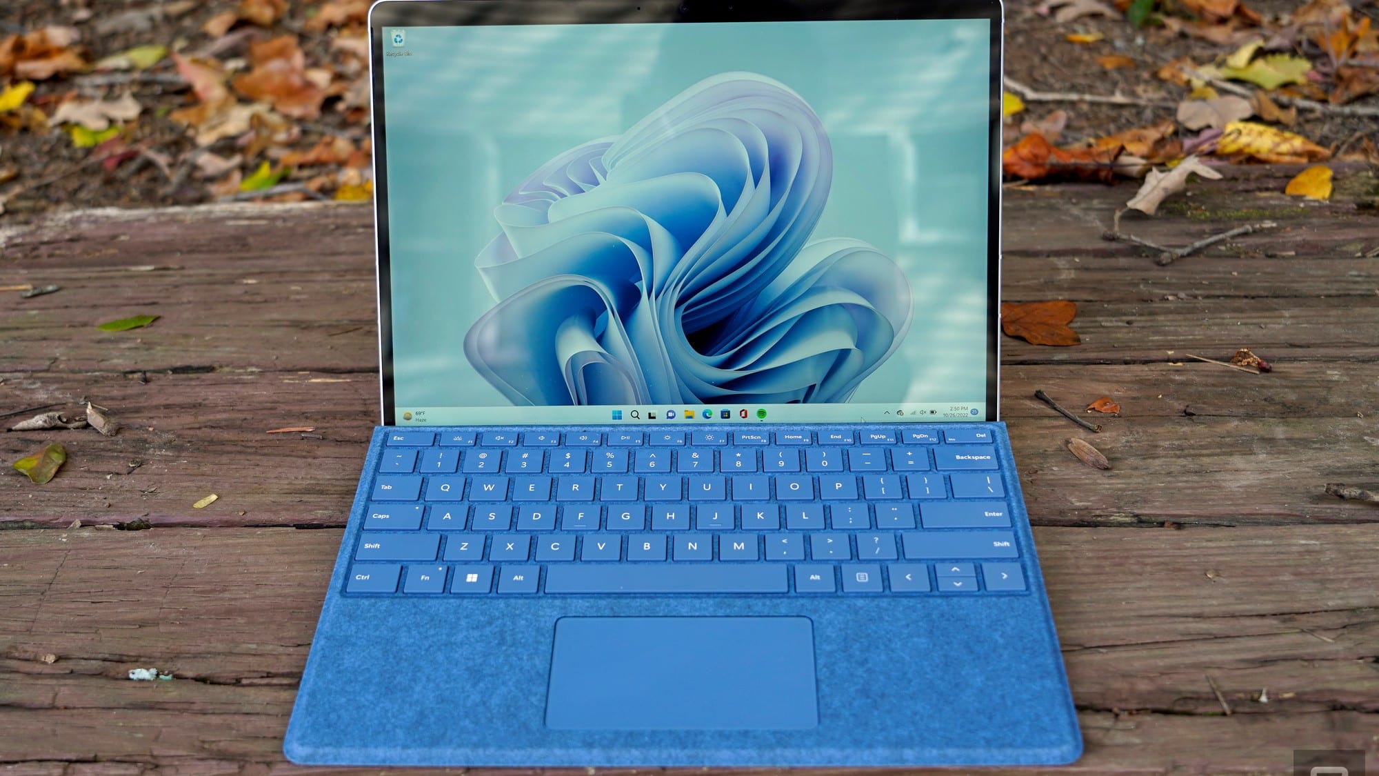 Microsoft Surface Pro 9 (Core i7 de 12.ª generación, 16 GB de RAM, SSD de 1 TB)