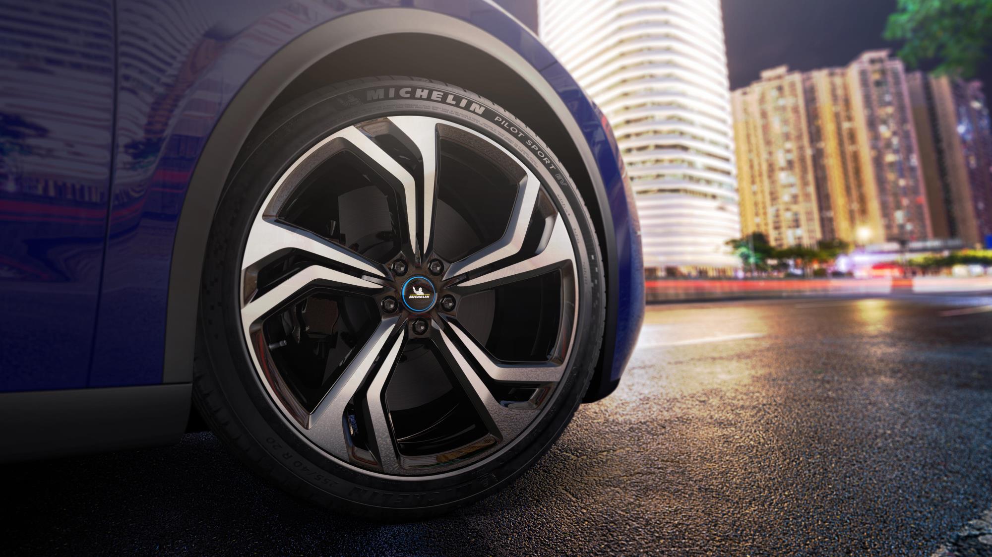 Michelin Pilot Sport EV，�� 圖片摘自：michelinmedia.com