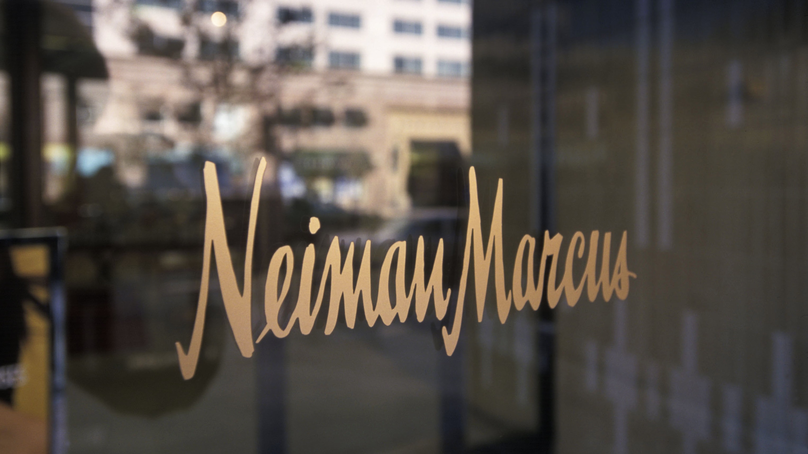 Neiman Marcus in talks to merge with Saks: Report