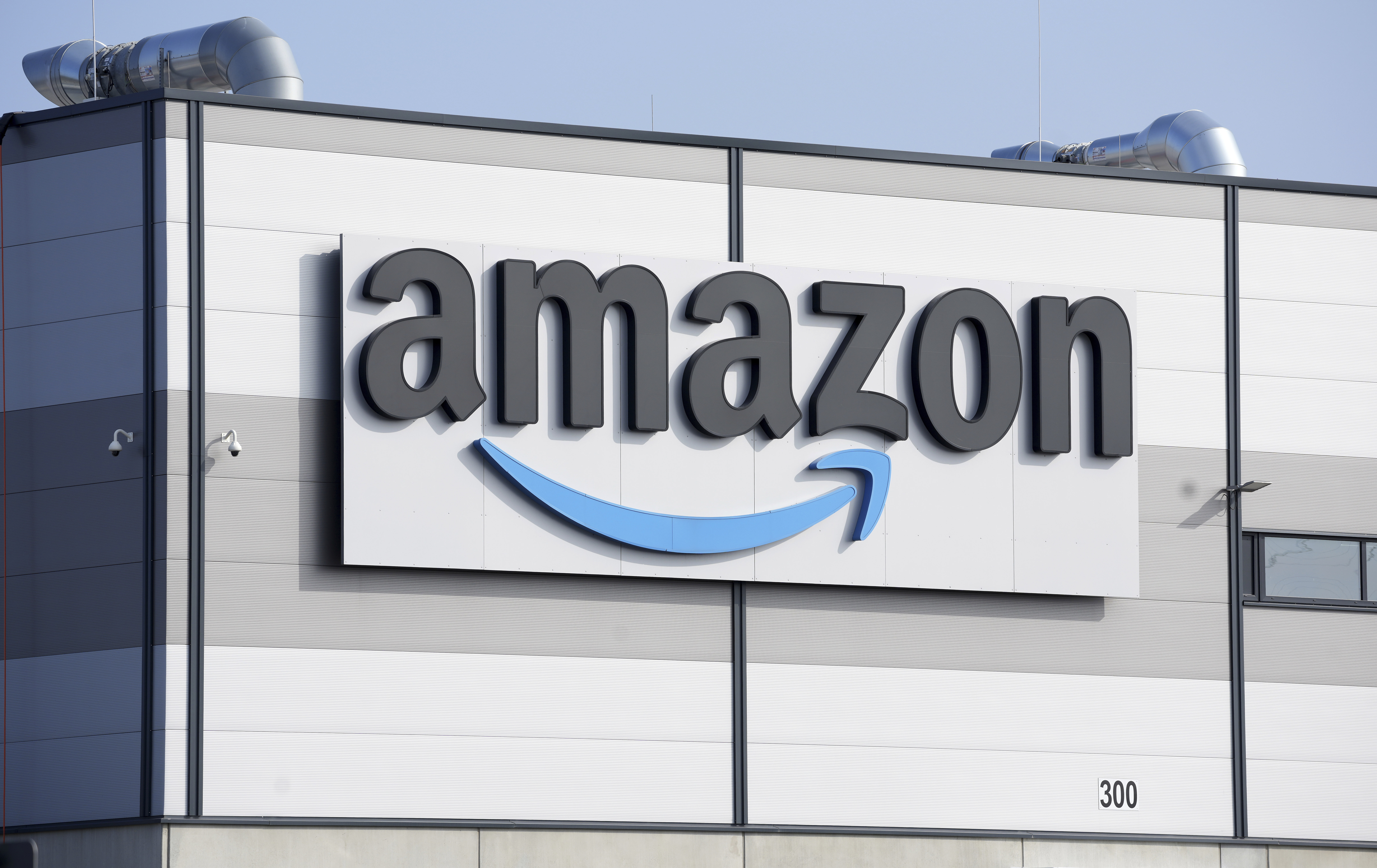 FTC files antitrust suit against Amazon, alleges retail site is illegal monopoly