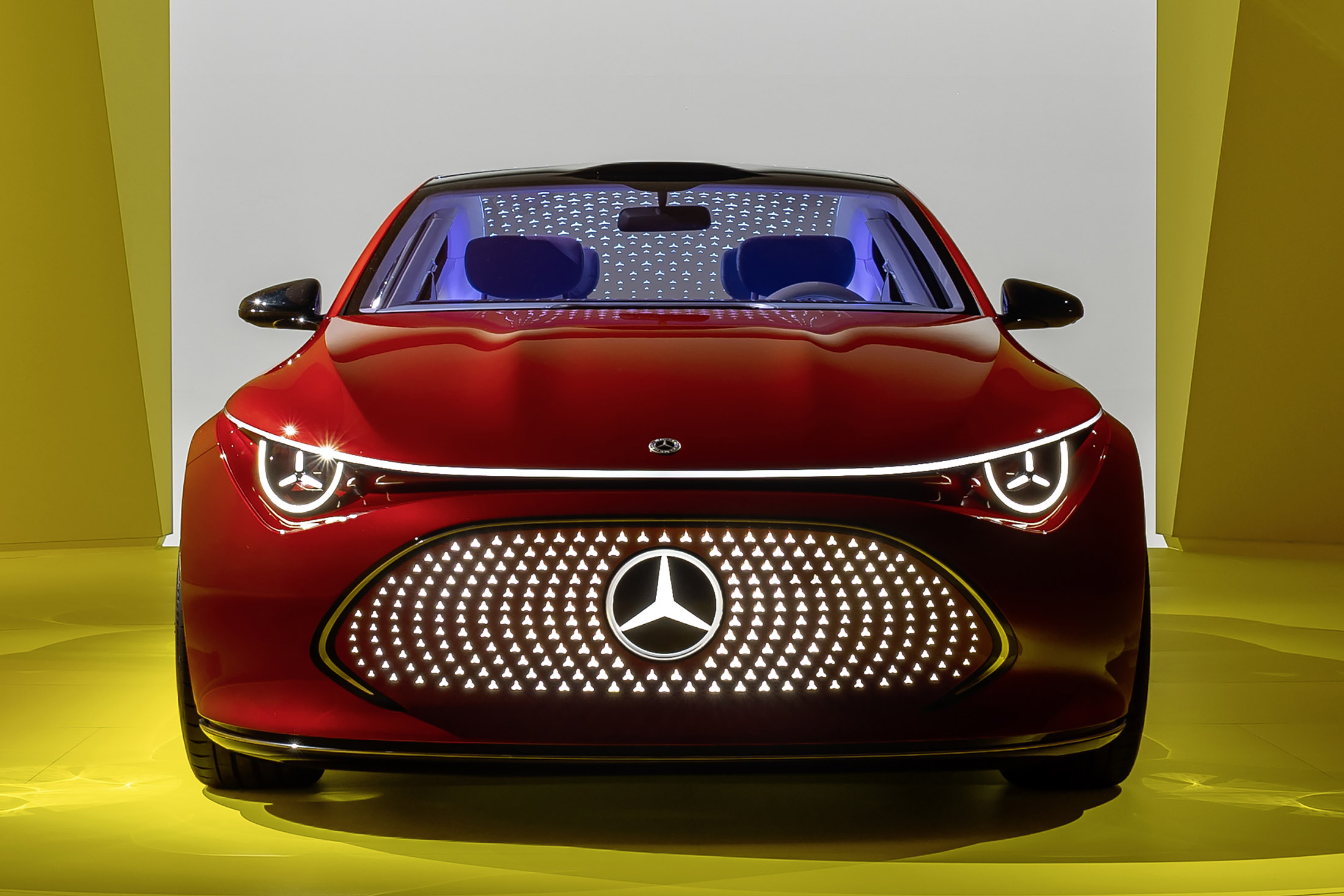 Das Mercedes-Benz Concept EV bietet Tesla-übertreffende Reichweite und schnelles Laden