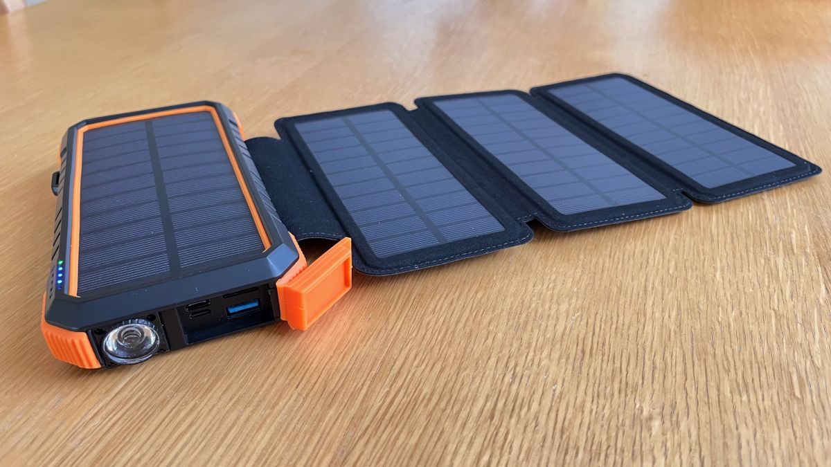 Blavor solar power bank review: Unlimited extra juice from on high