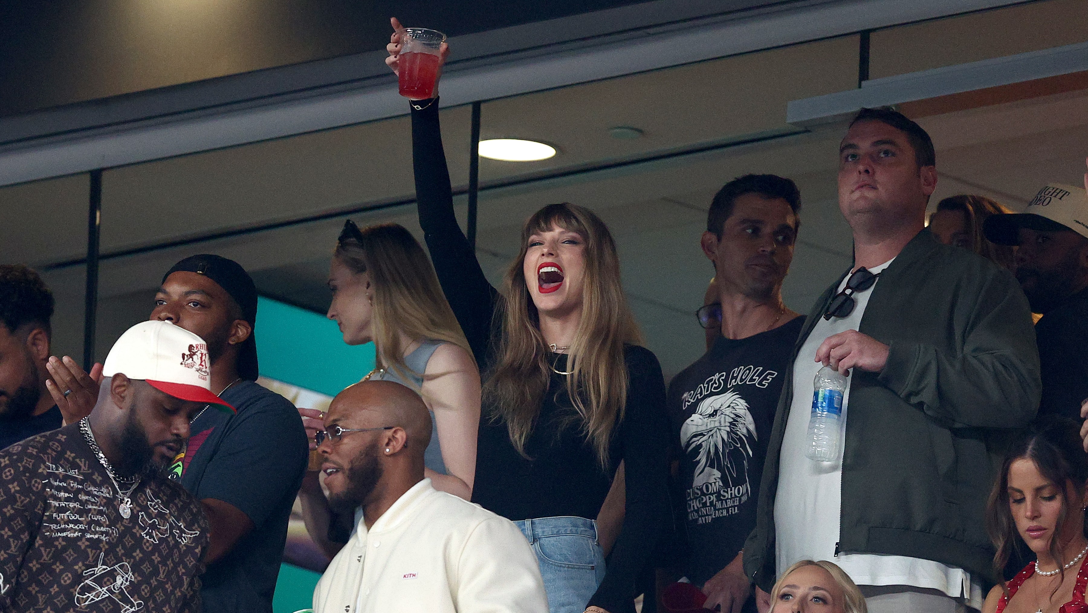 Sunday Night Football' scores ratings TD as Swifties tune in with