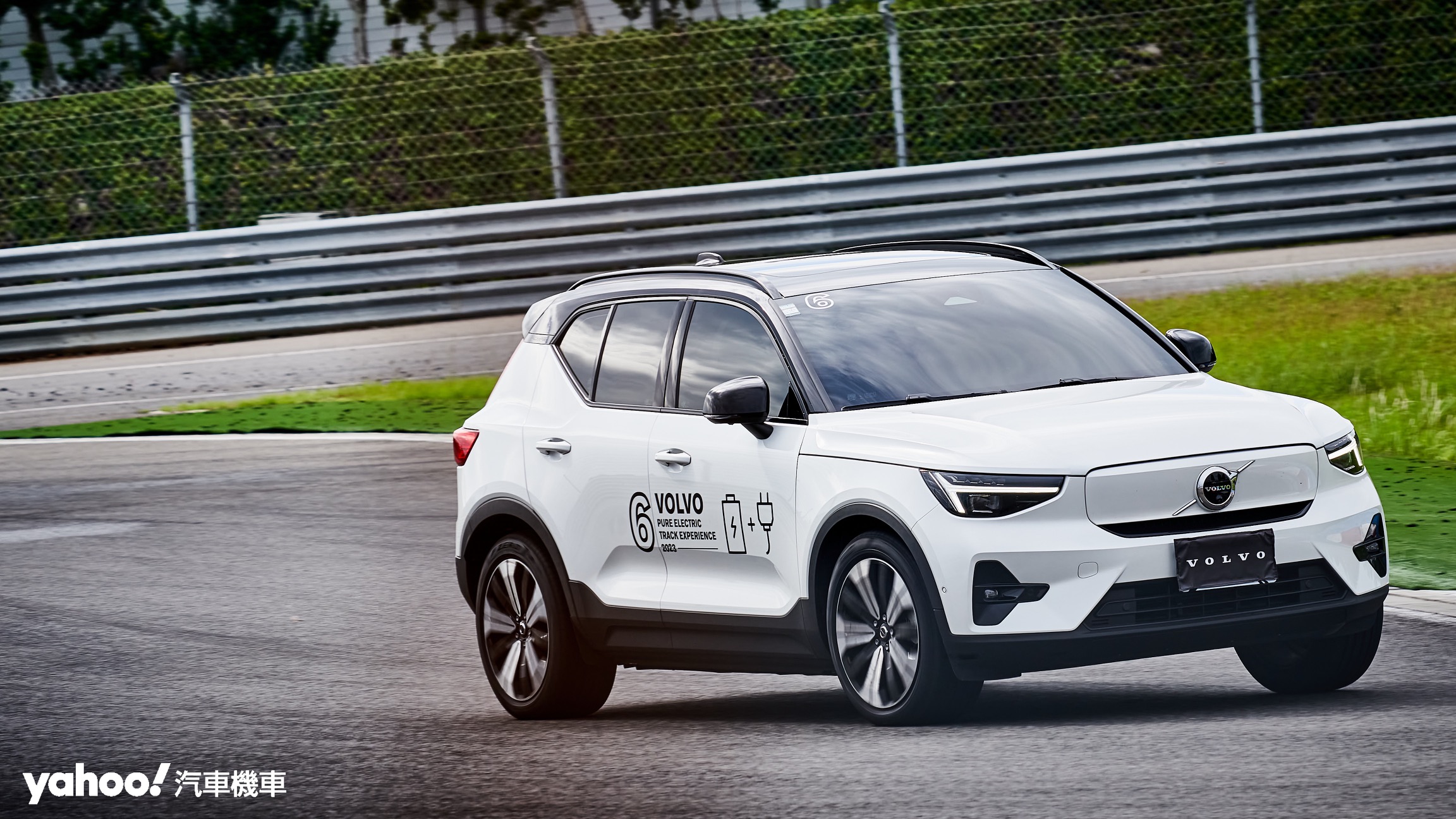 2023 Volvo C40 & XC40純電賽道日體驗！EV休旅跑賽道究竟有沒有搞頭？