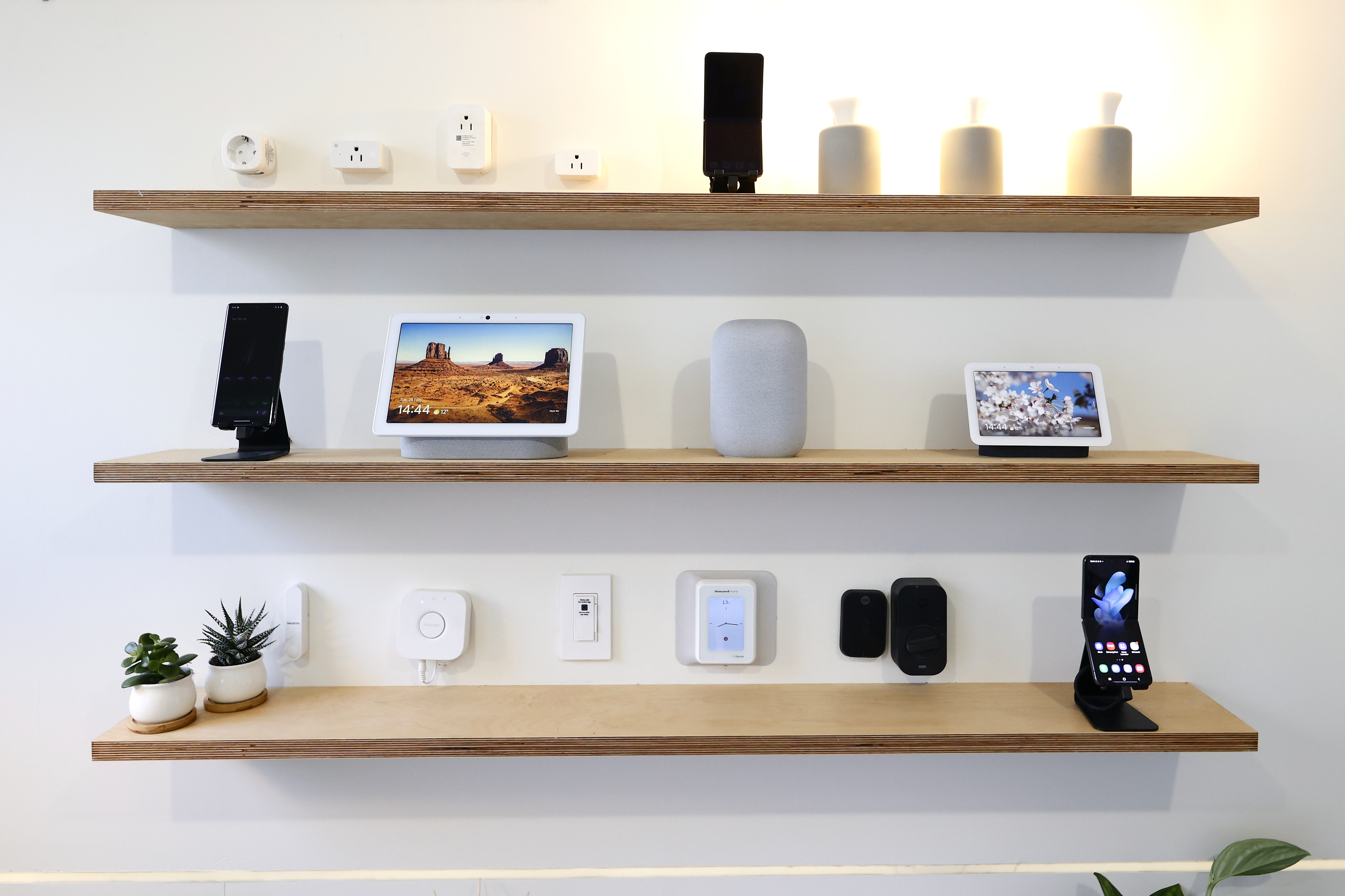 Google brings back smart speaker grouping after Sonos lawsuit victory