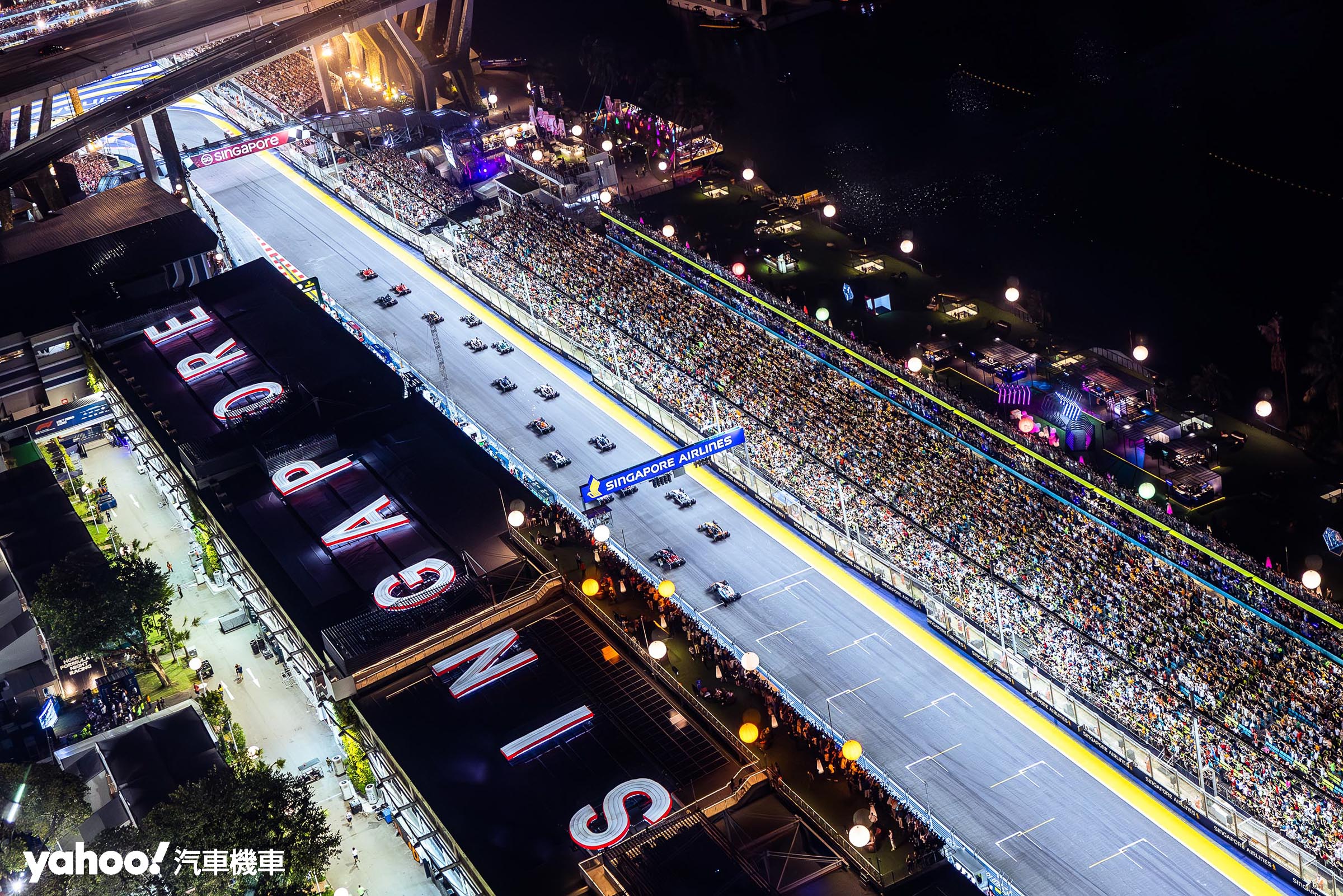 每年的新加坡大獎賽總是充滿戲劇性，舉辦以來安全車從未缺席。