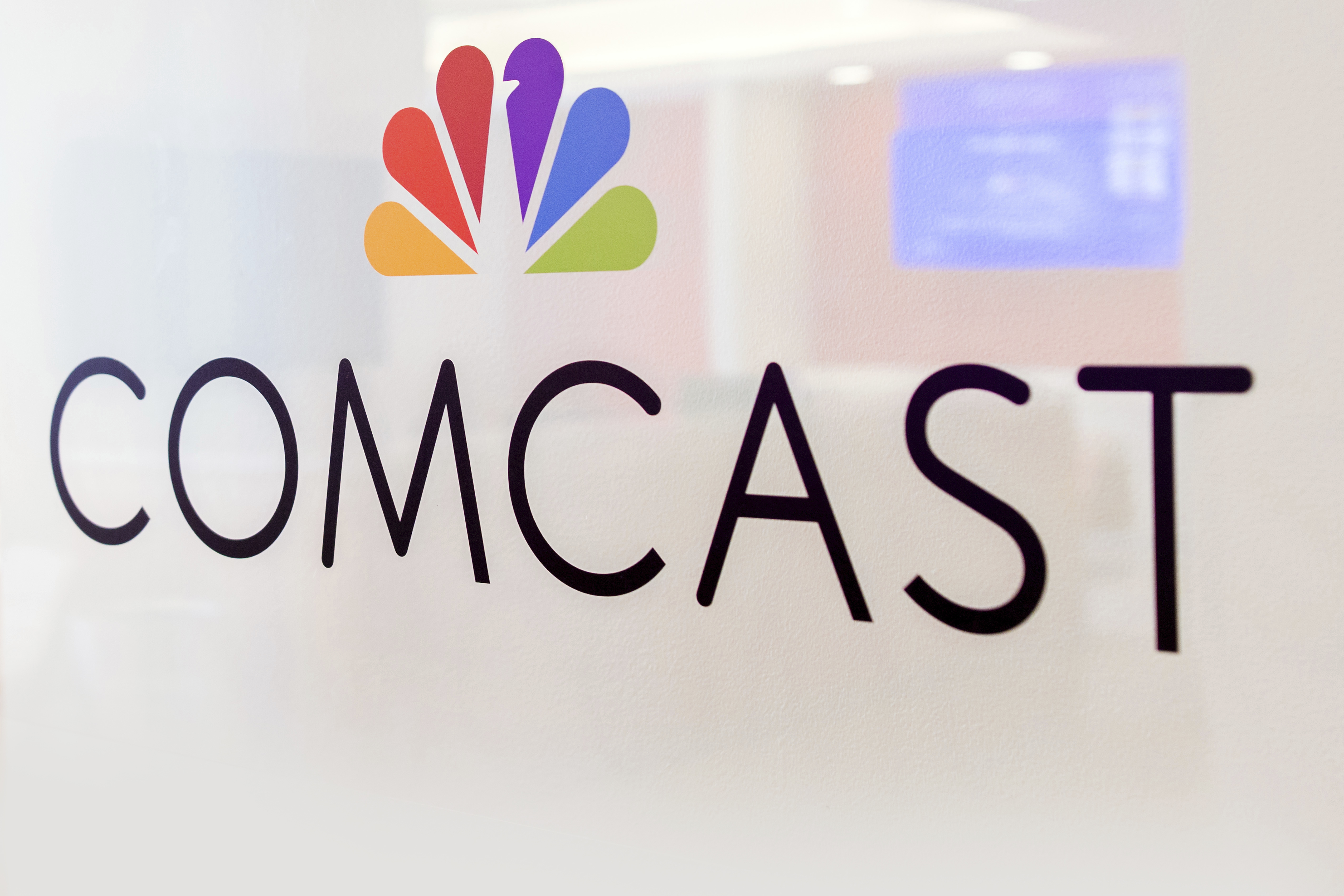 Comcast stock drops after company reports surprise loss in broadband subscribers