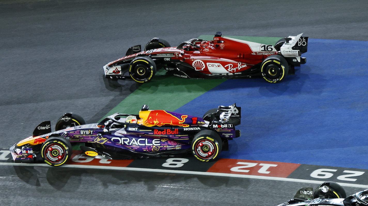Leclerc：Verstappen受益於未被命令還回領先地位