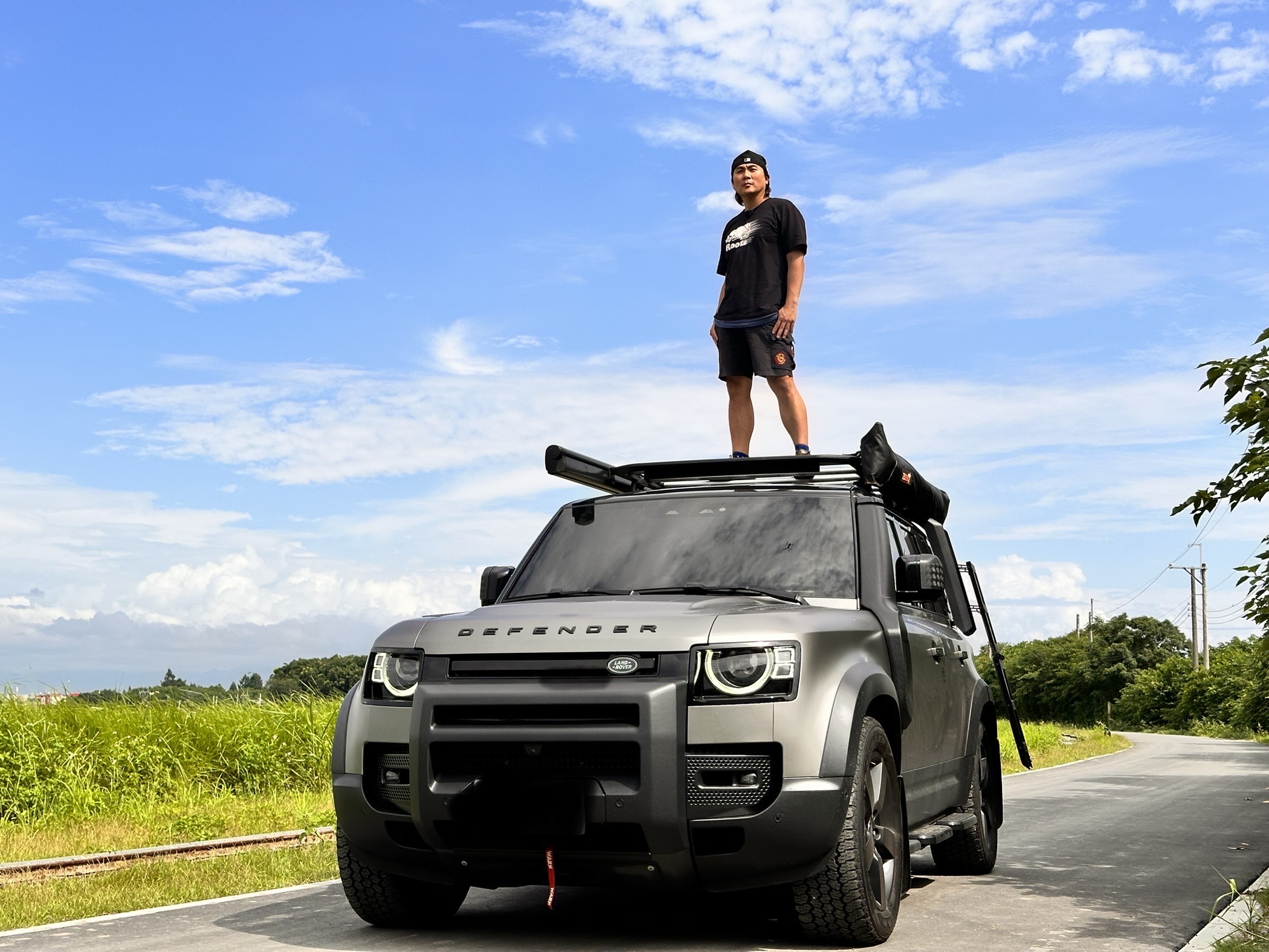 ▲藝人王仁甫2022年入手第一眼就愛上的Land Rover Defender。
