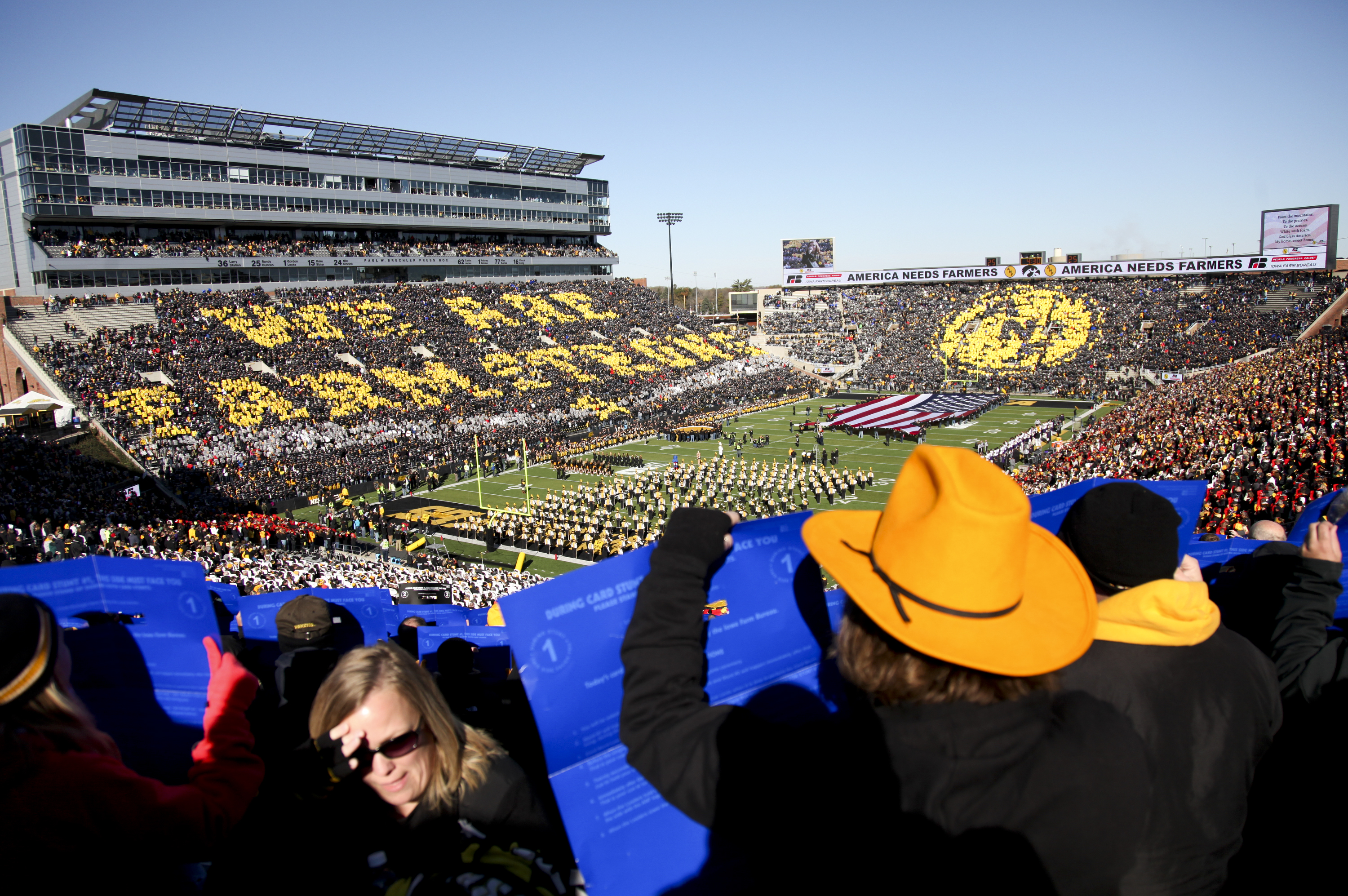 Stadium card stunts and the art of programming a crowd