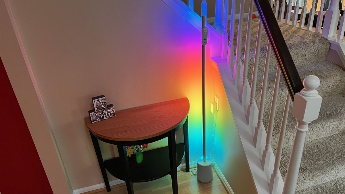 Govee RGBIC Lyra Floor Lamp review: An overpriced novelty for colorful decor