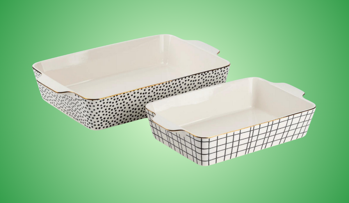 Shoppers Swear by This $30 Four-Piece Bakeware Set