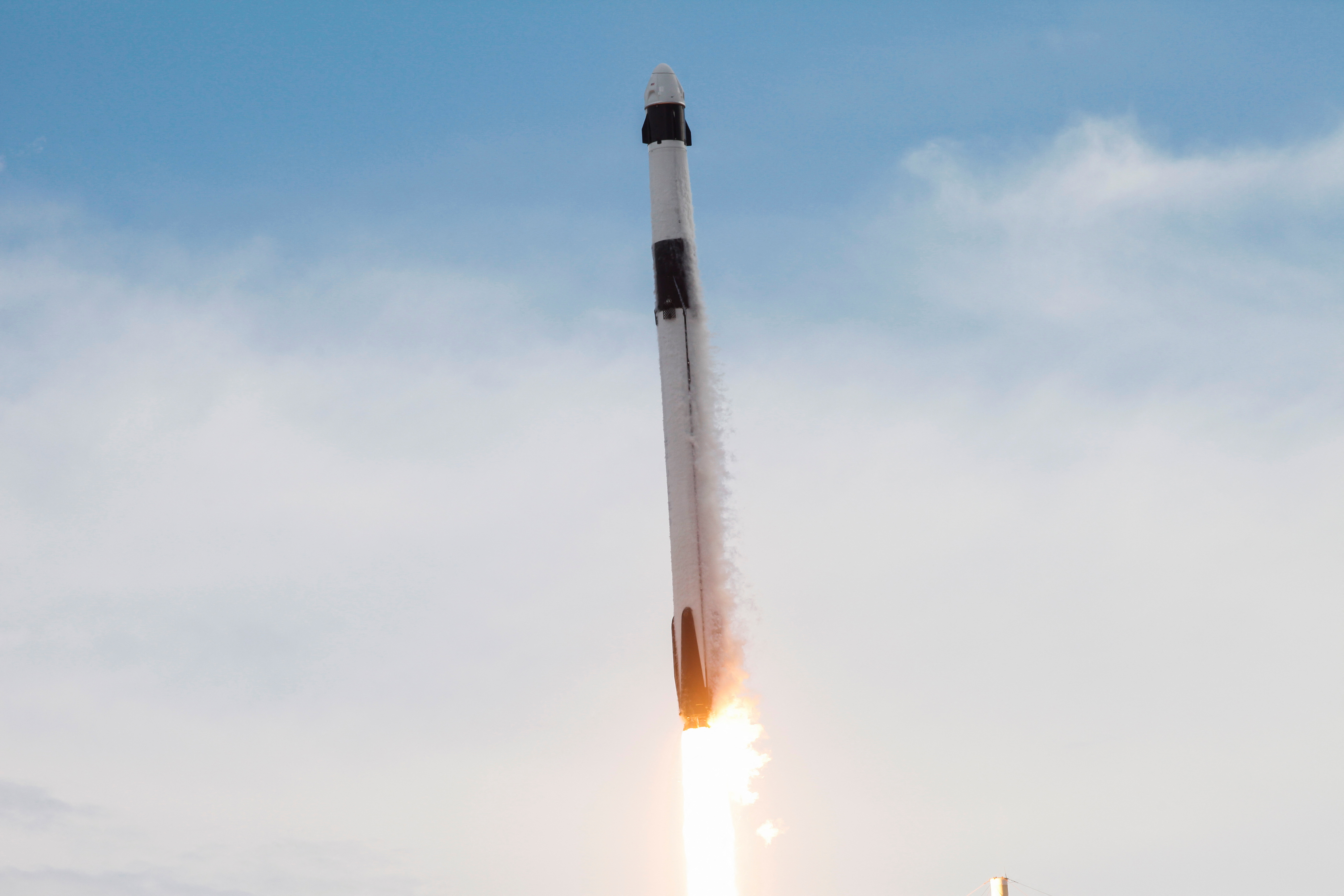 The Axiom Mission 2 (Ax-2) aboard a SpaceX Falcon 9 and Dragon capsule, carrying 4 crew members to the International Space Station, lifts off from Kennedy Space Center, Florida, U.S., May 21, 2023. REUTERS/Joe Skipper