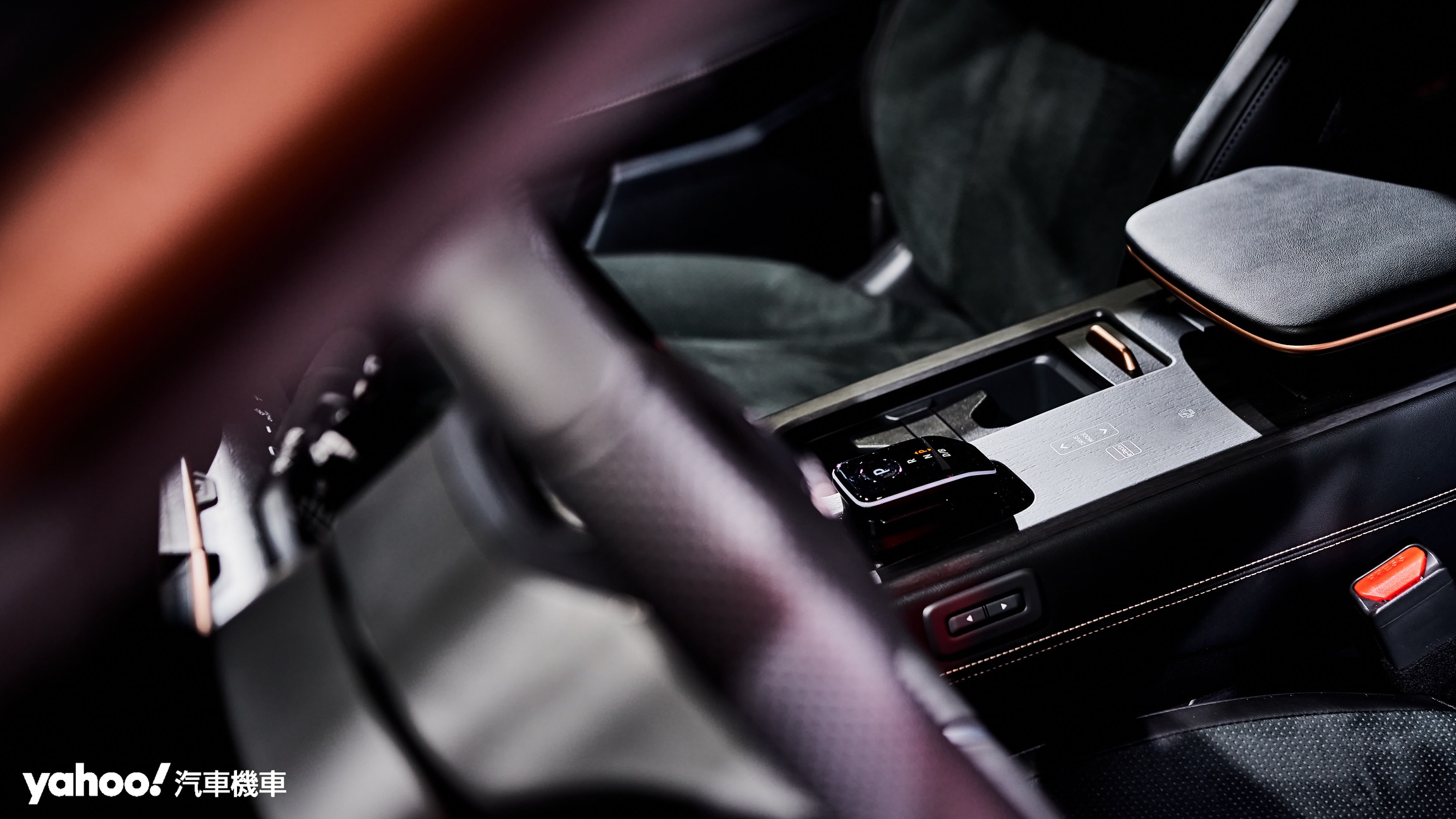 原生電動車平台CMF-EV的架構與泛用性讓Nissan Ariya在內裝佈局上有更高的自由度。