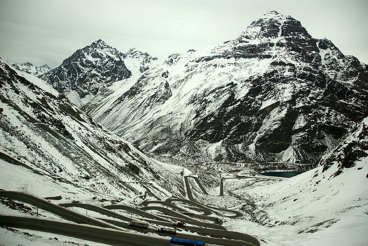 【世界特色路橋特搜】智利帕索自由河國際公路 - 29個髮夾彎、海拔600米直上2,800米、保證讓你走到暈頭轉向！