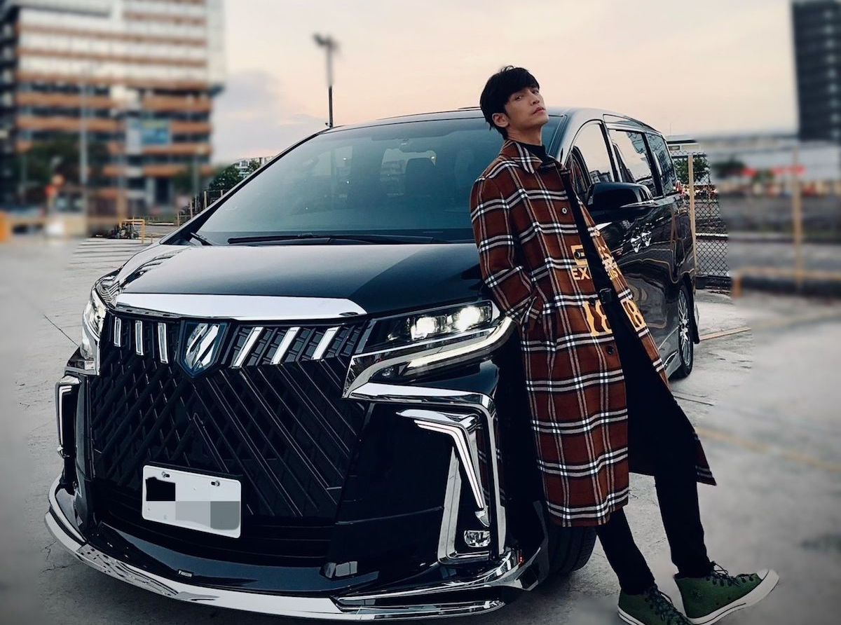 ▲GINO換了新車Toyota Alphard，讓他拍戲時能方便休息。