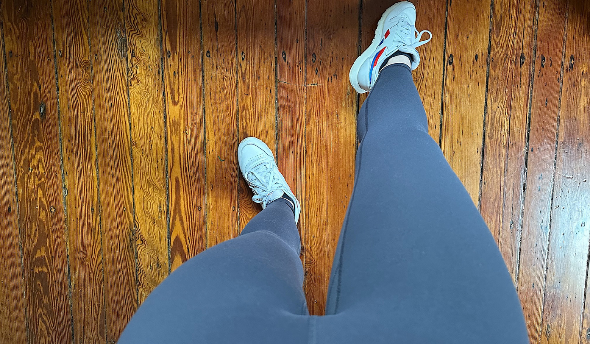 author's legs in the blue-gray leggings