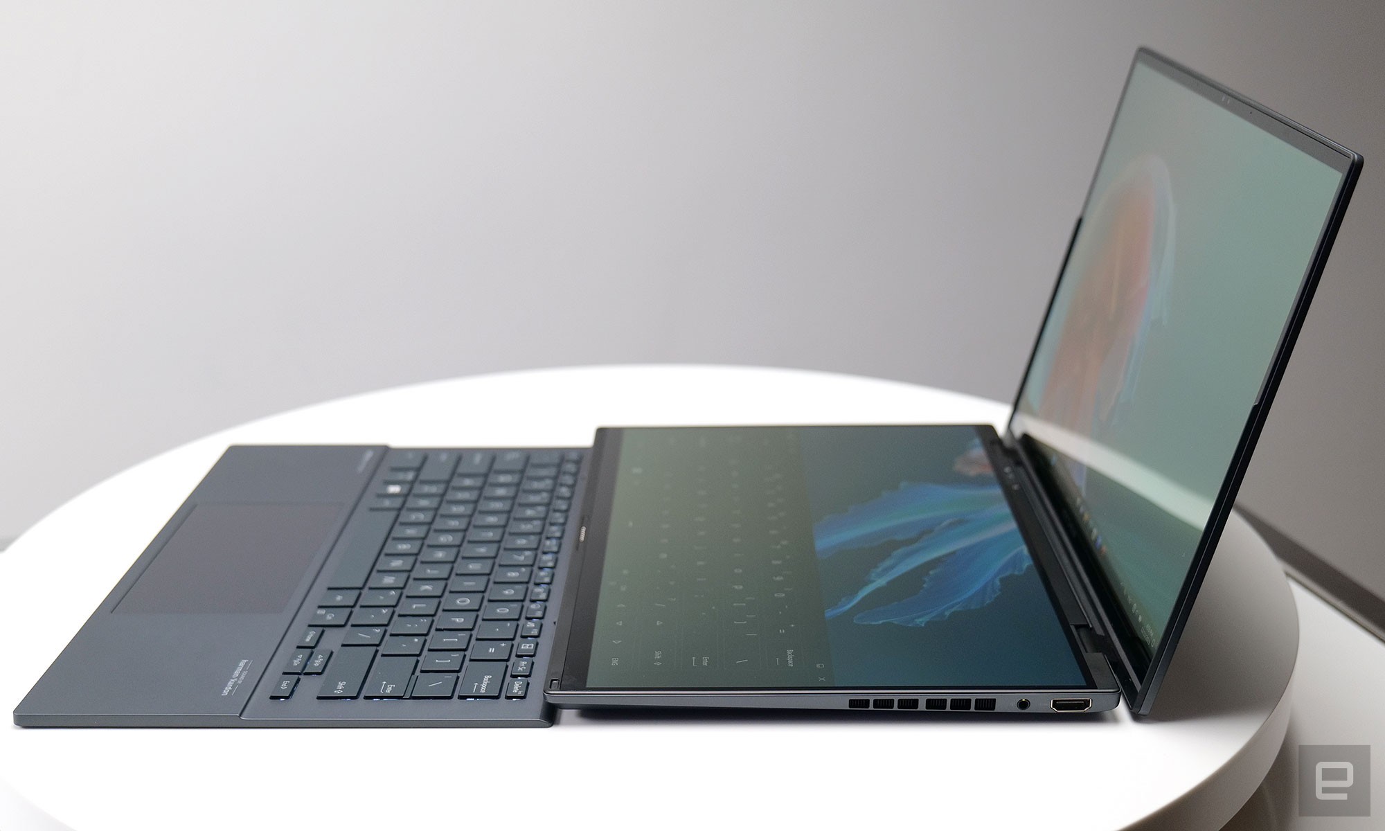 Similar to the Yoga Book 9i, the Zenbook Duo's BT keyboard and be detached to reveal a second display. 