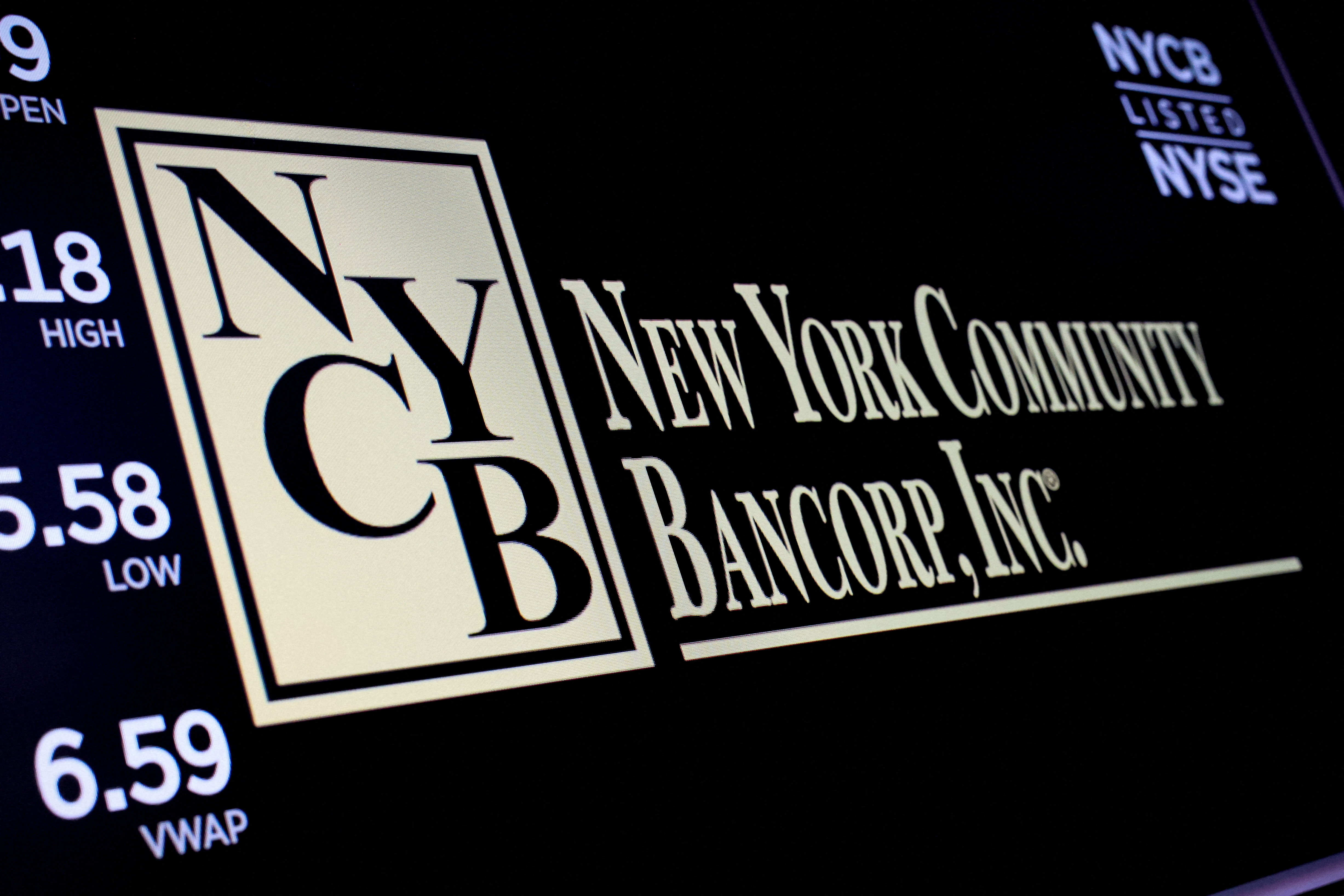 Troubled lender NYCB seeks to reassure investors after 60% stock slide, Moody’s credit downgrade