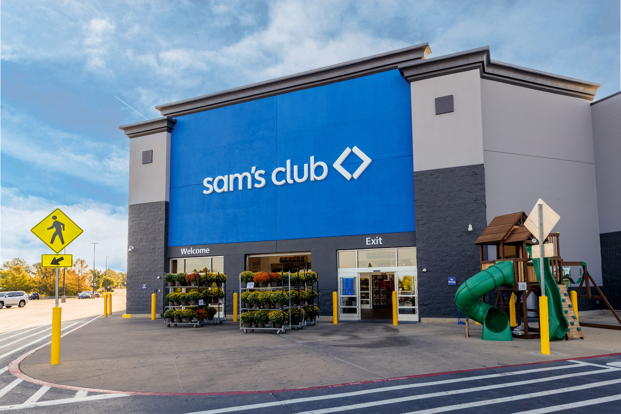 Exterior of a Sam's Club wholesale store