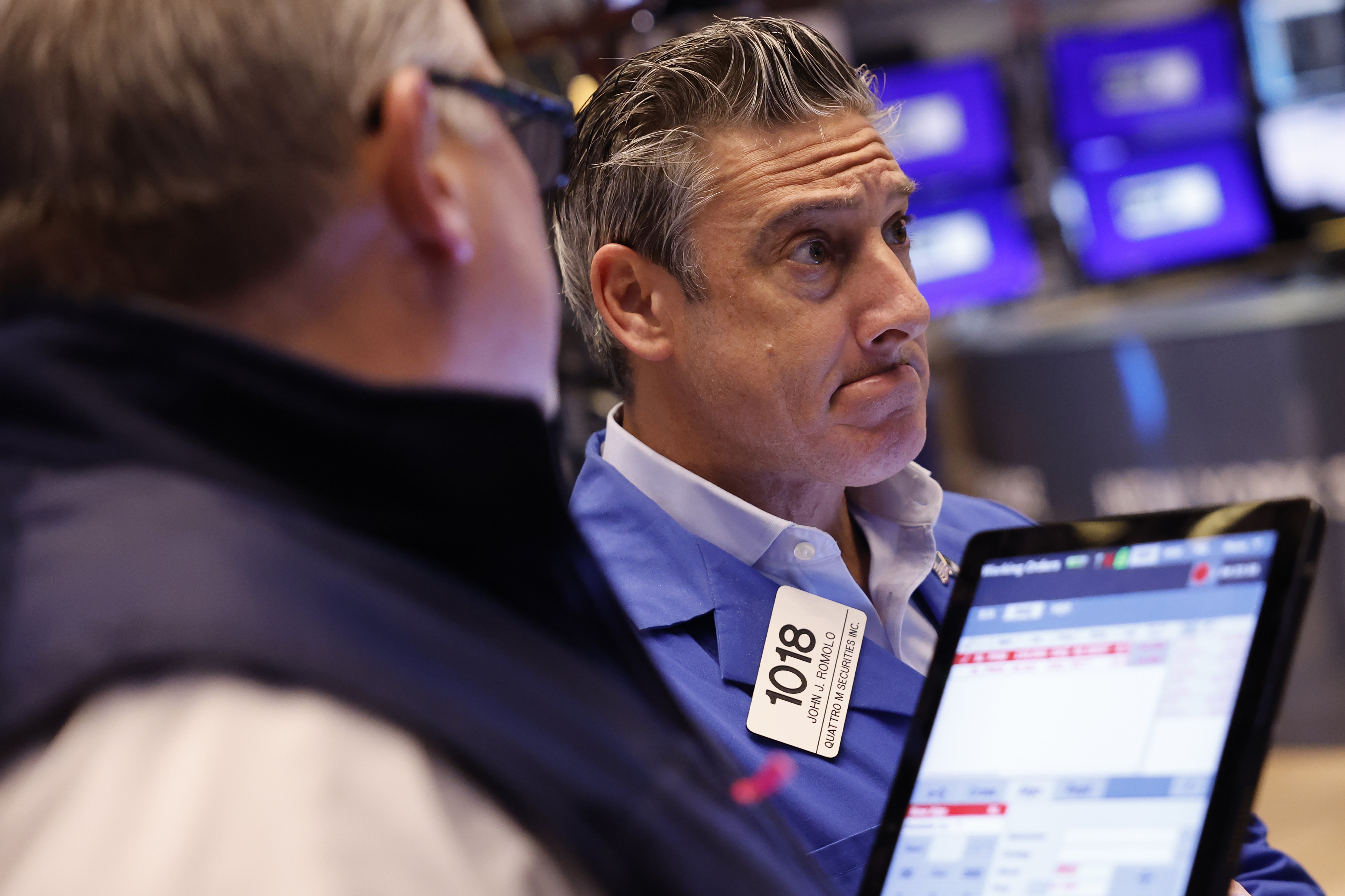 Stock market today: US futures rise as techs revive, with Netflix earnings on deck