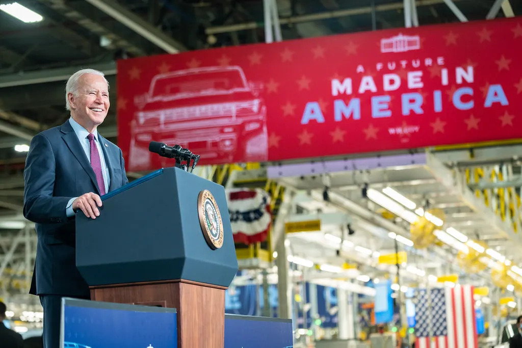 photo of The White House wants a zero-emission freight industry by 2040 image