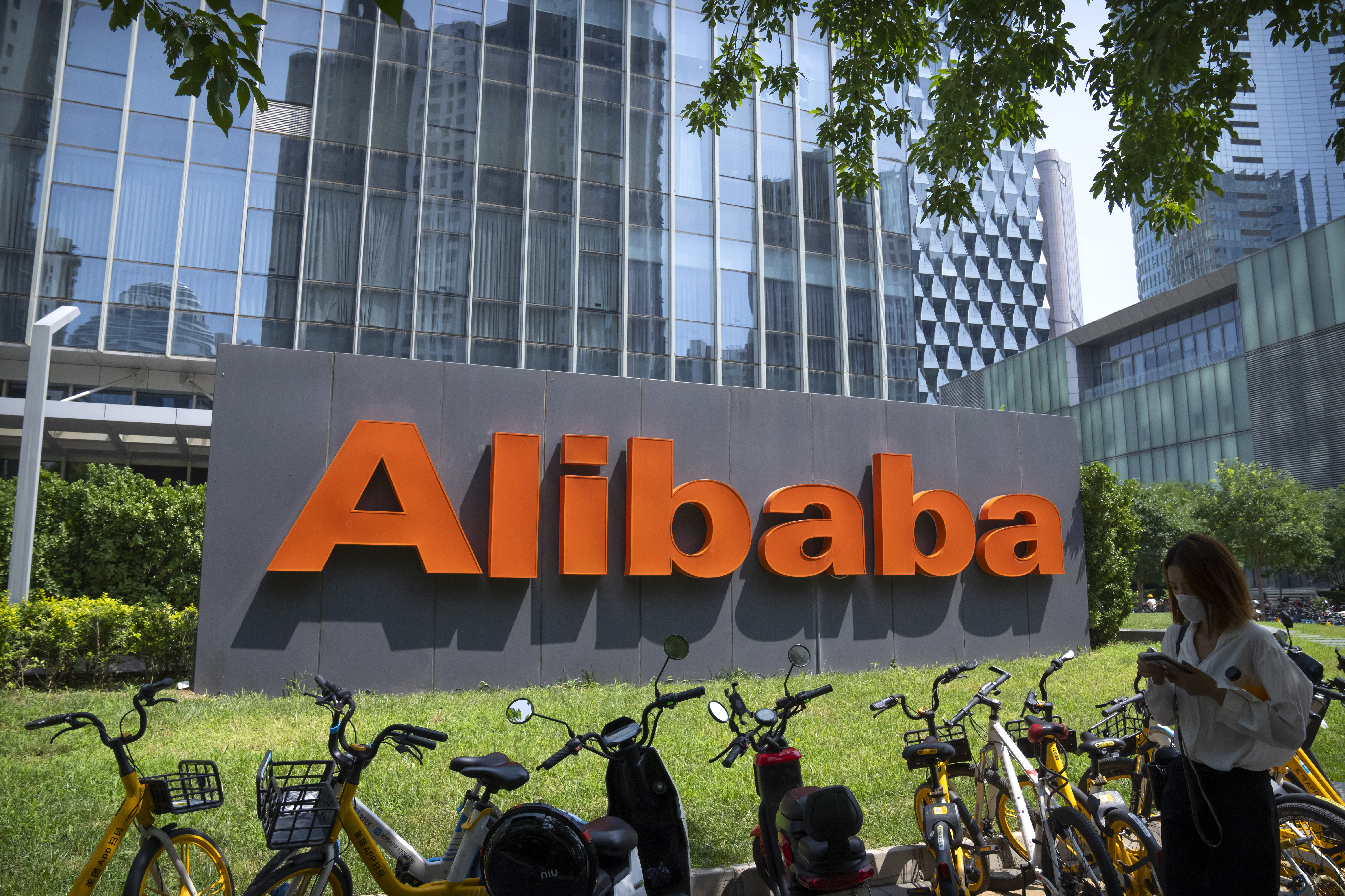 China’s Alibaba beats quarterly revenue estimates, profit drops
